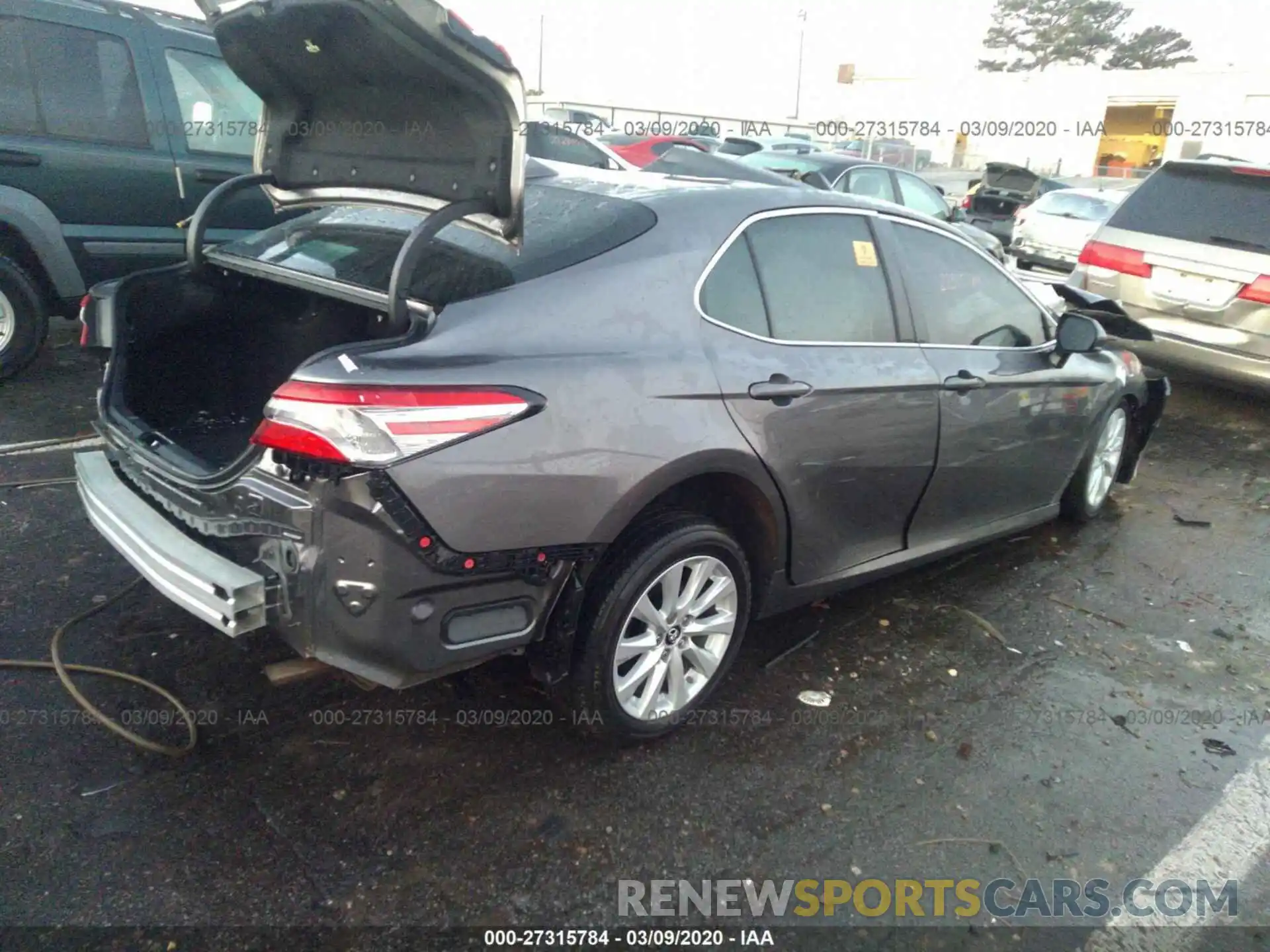 4 Photograph of a damaged car 4T1B11HK2KU742098 TOYOTA CAMRY 2019