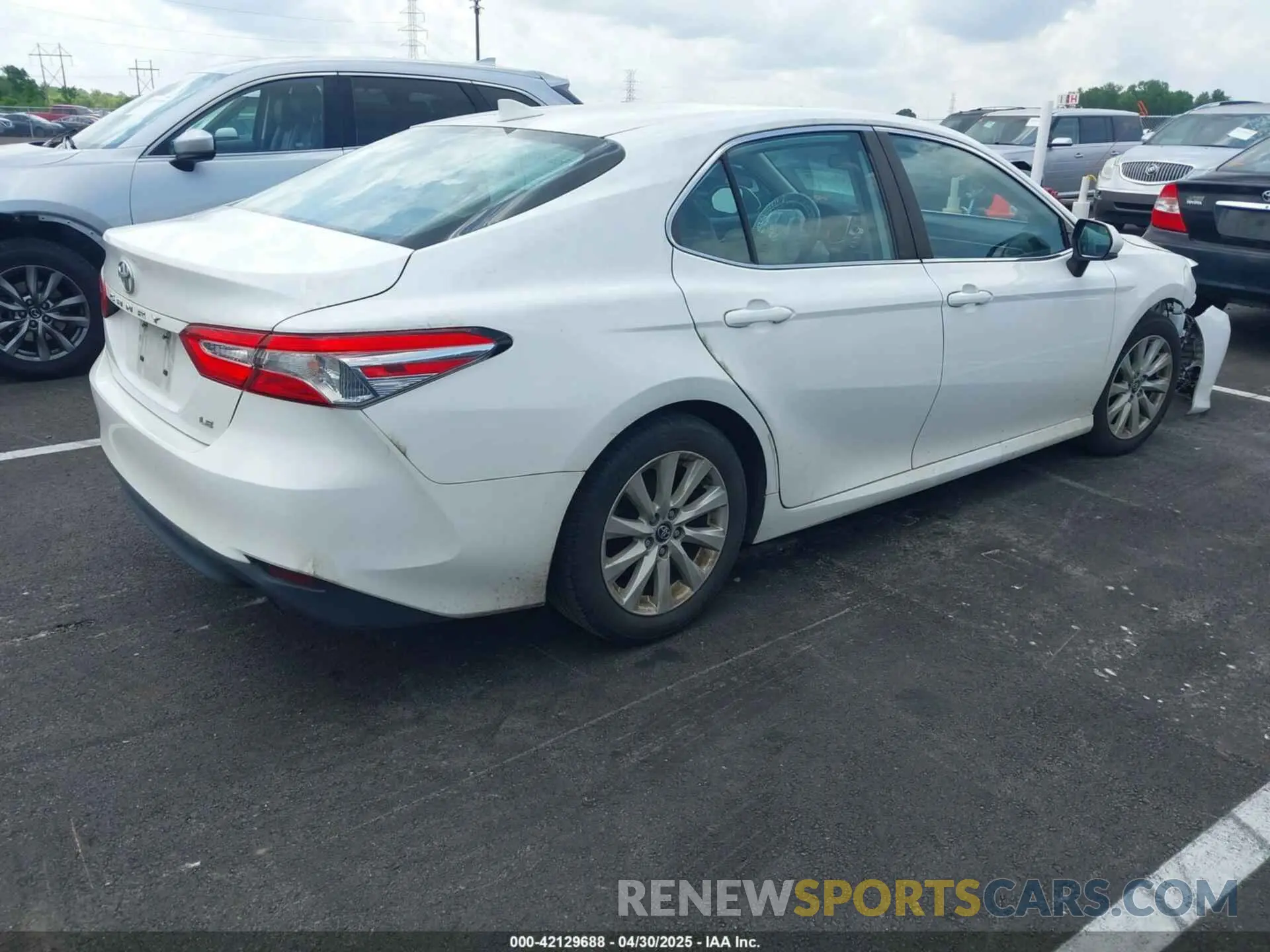 4 Photograph of a damaged car 4T1B11HK2KU743445 TOYOTA CAMRY 2019