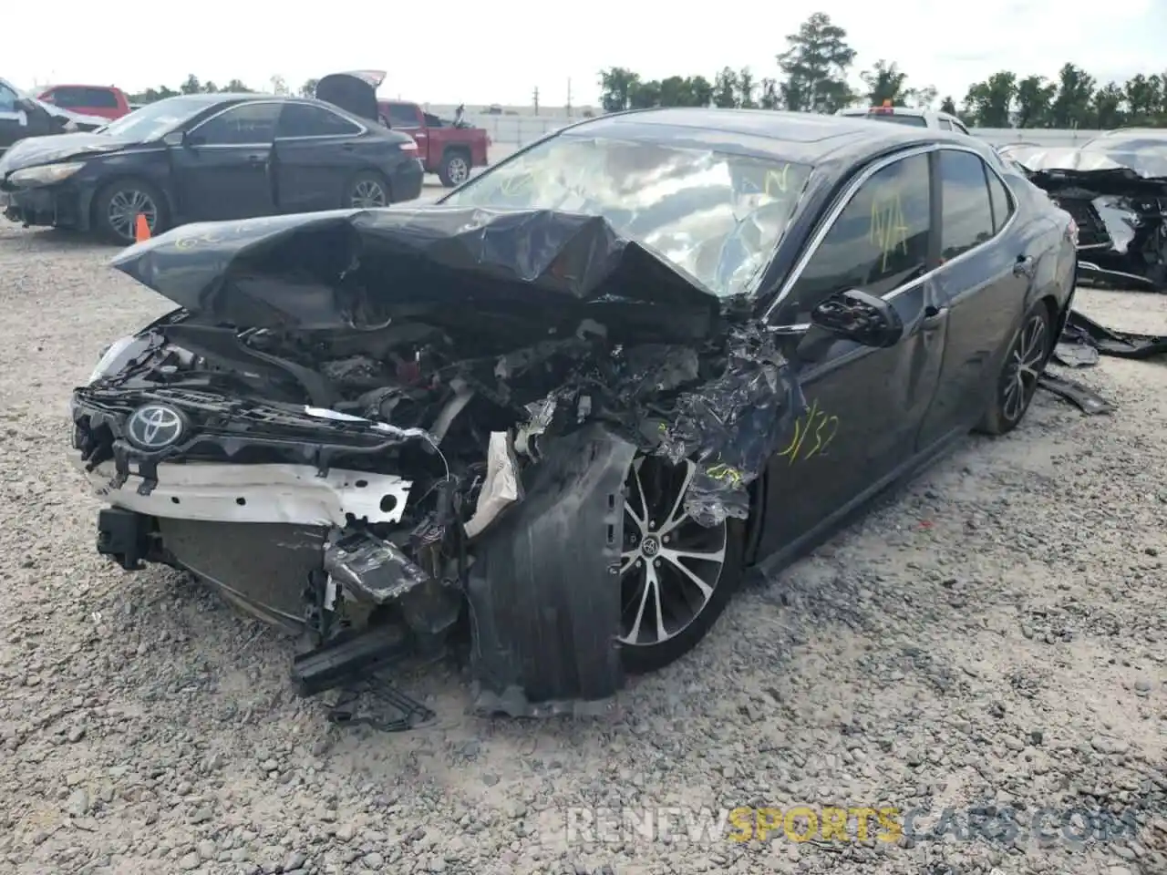 2 Photograph of a damaged car 4T1B11HK2KU746474 TOYOTA CAMRY 2019