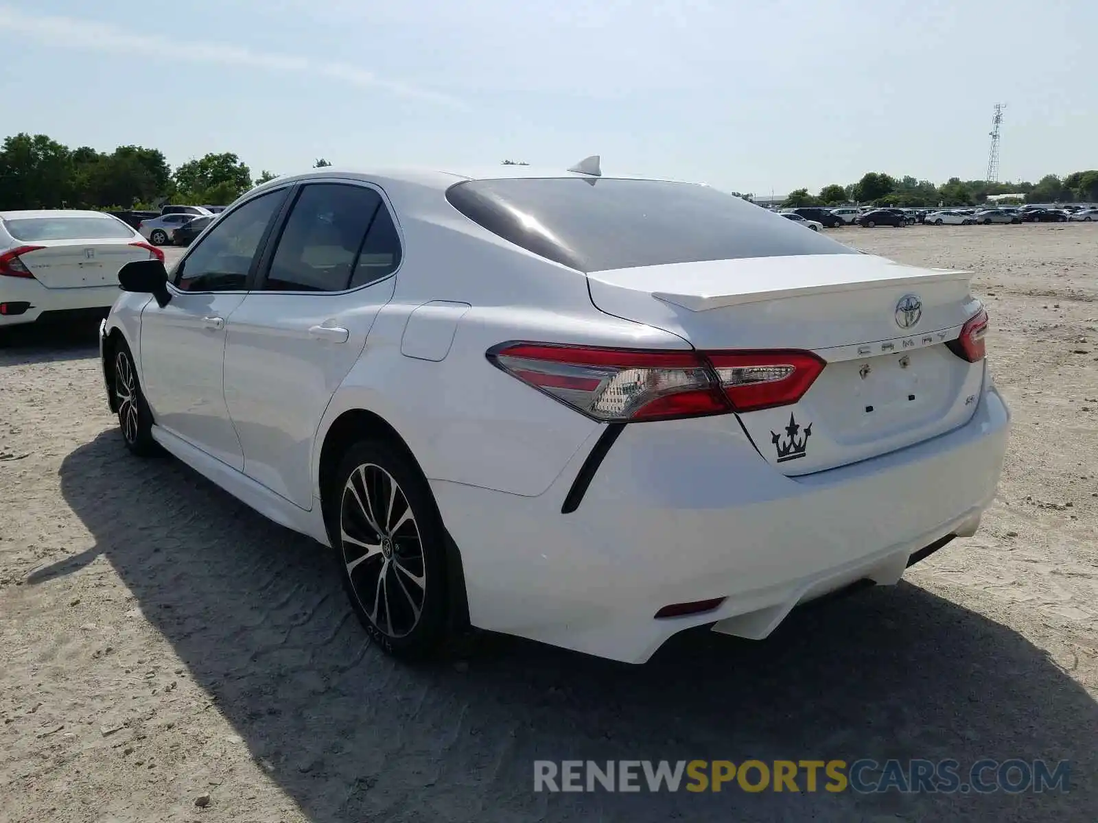 3 Photograph of a damaged car 4T1B11HK2KU747852 TOYOTA CAMRY 2019