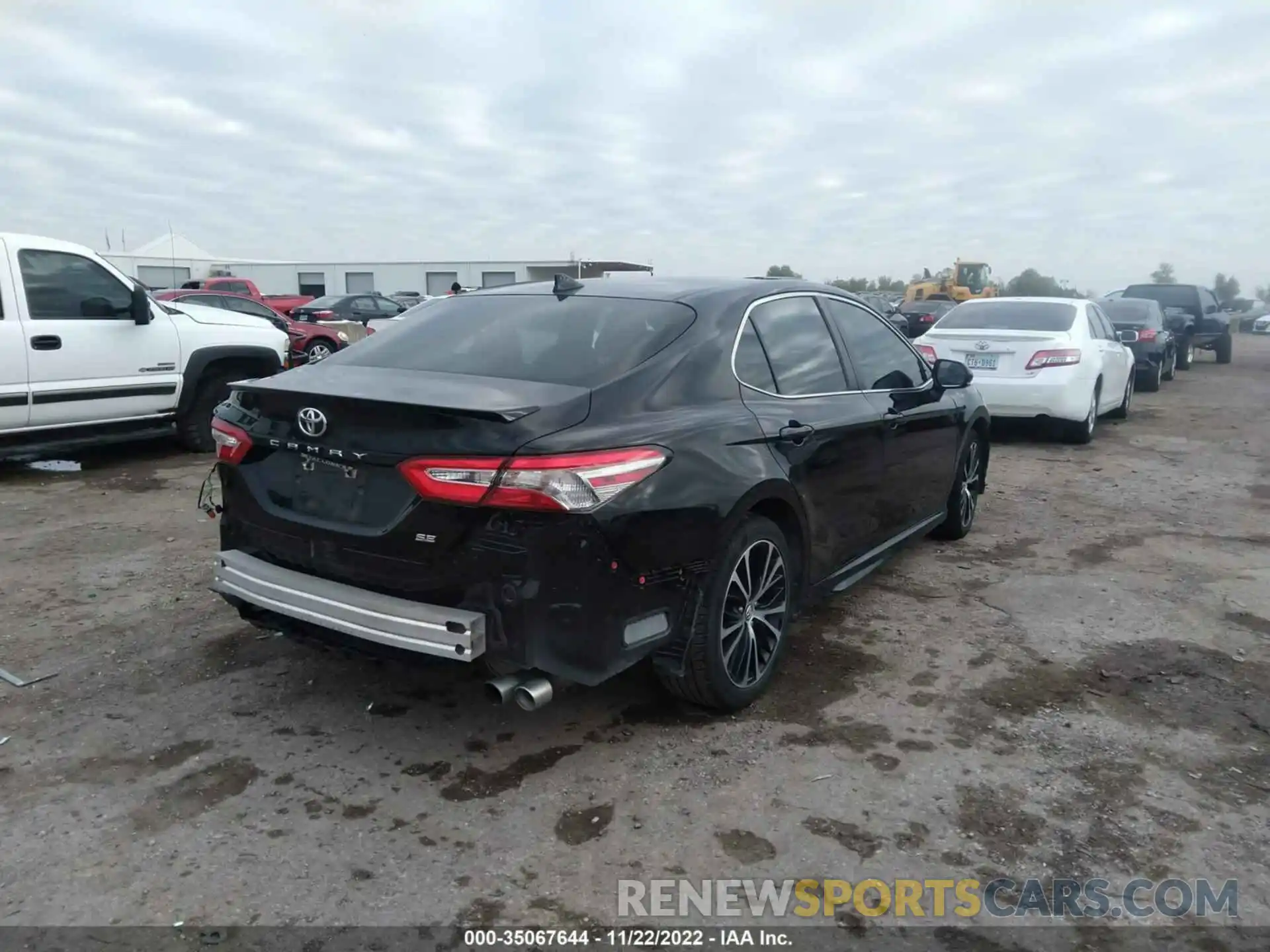 4 Photograph of a damaged car 4T1B11HK2KU748841 TOYOTA CAMRY 2019