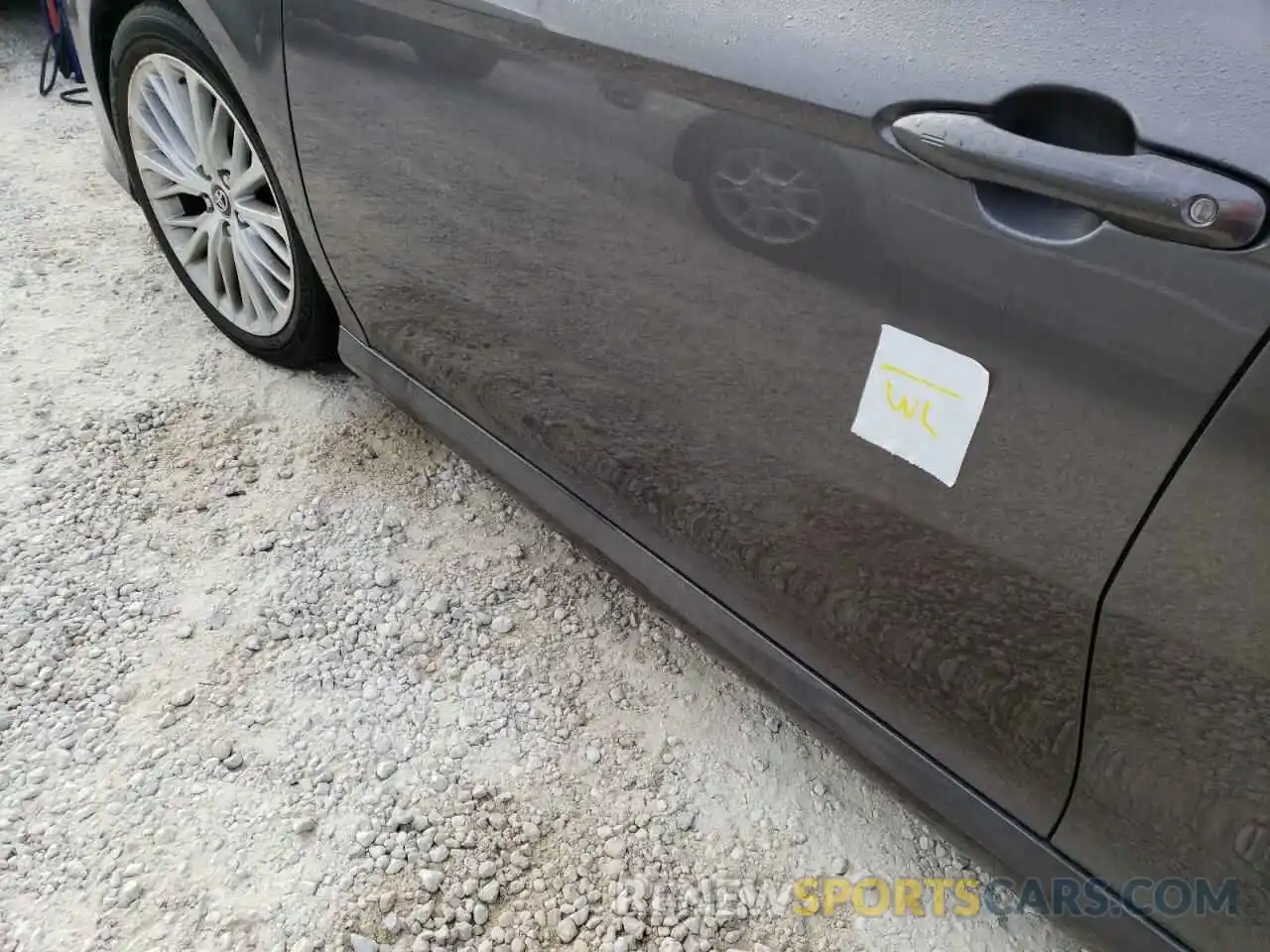 9 Photograph of a damaged car 4T1B11HK2KU751691 TOYOTA CAMRY 2019