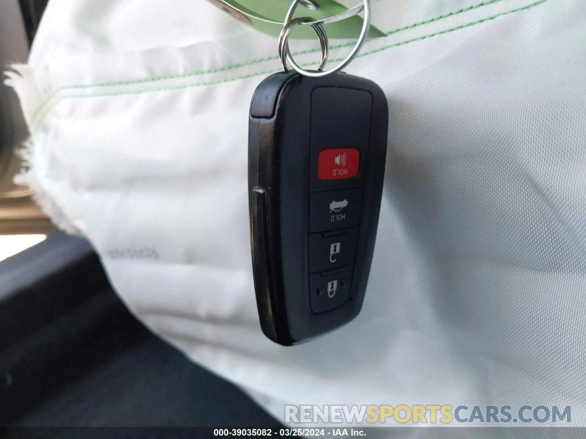 11 Photograph of a damaged car 4T1B11HK2KU754879 TOYOTA CAMRY 2019