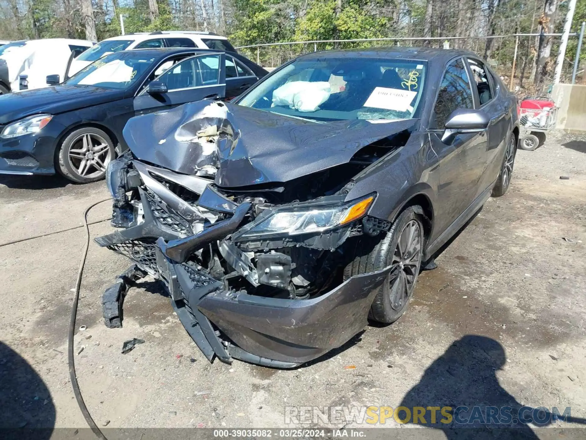 6 Photograph of a damaged car 4T1B11HK2KU754879 TOYOTA CAMRY 2019