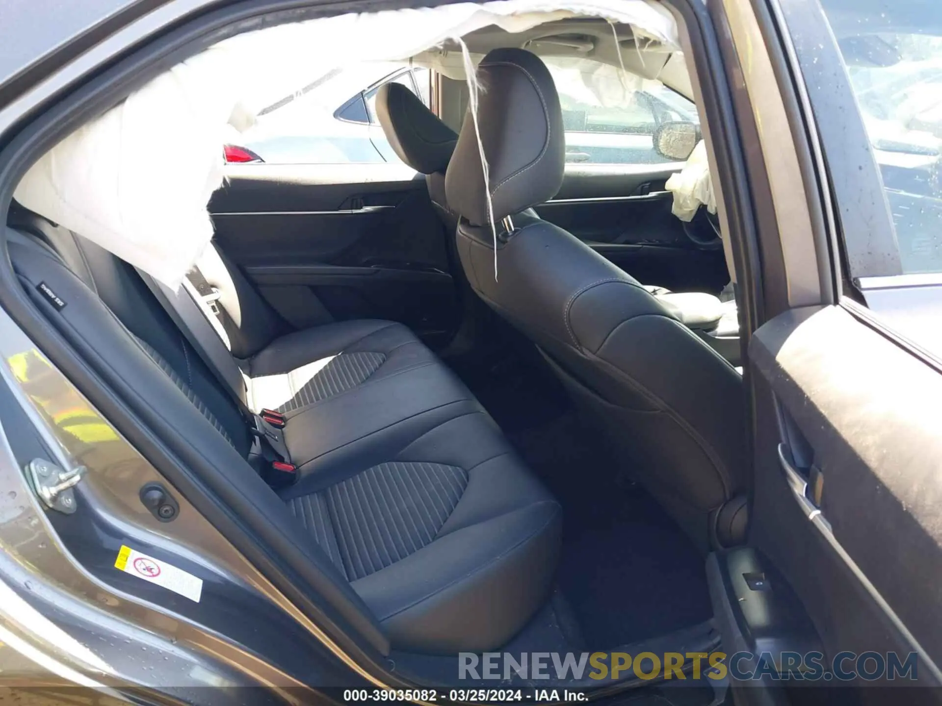 8 Photograph of a damaged car 4T1B11HK2KU754879 TOYOTA CAMRY 2019