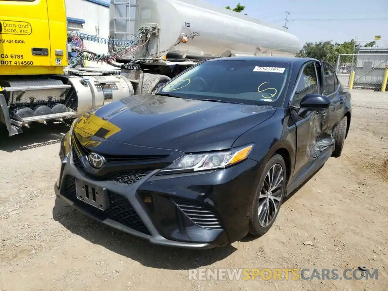 2 Photograph of a damaged car 4T1B11HK2KU757426 TOYOTA CAMRY 2019