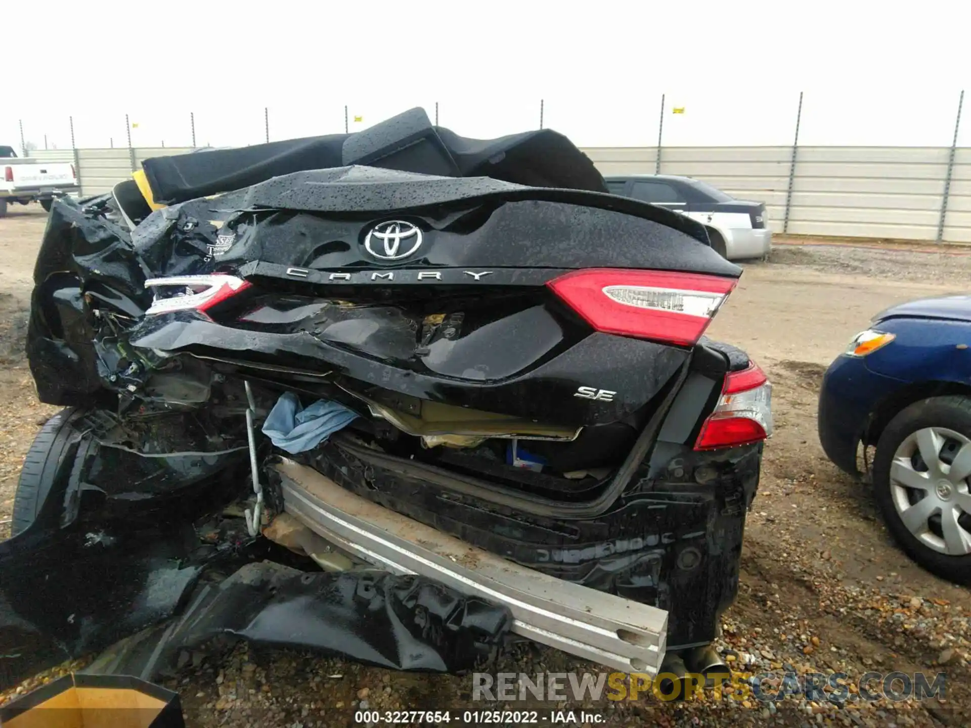 6 Photograph of a damaged car 4T1B11HK2KU757961 TOYOTA CAMRY 2019