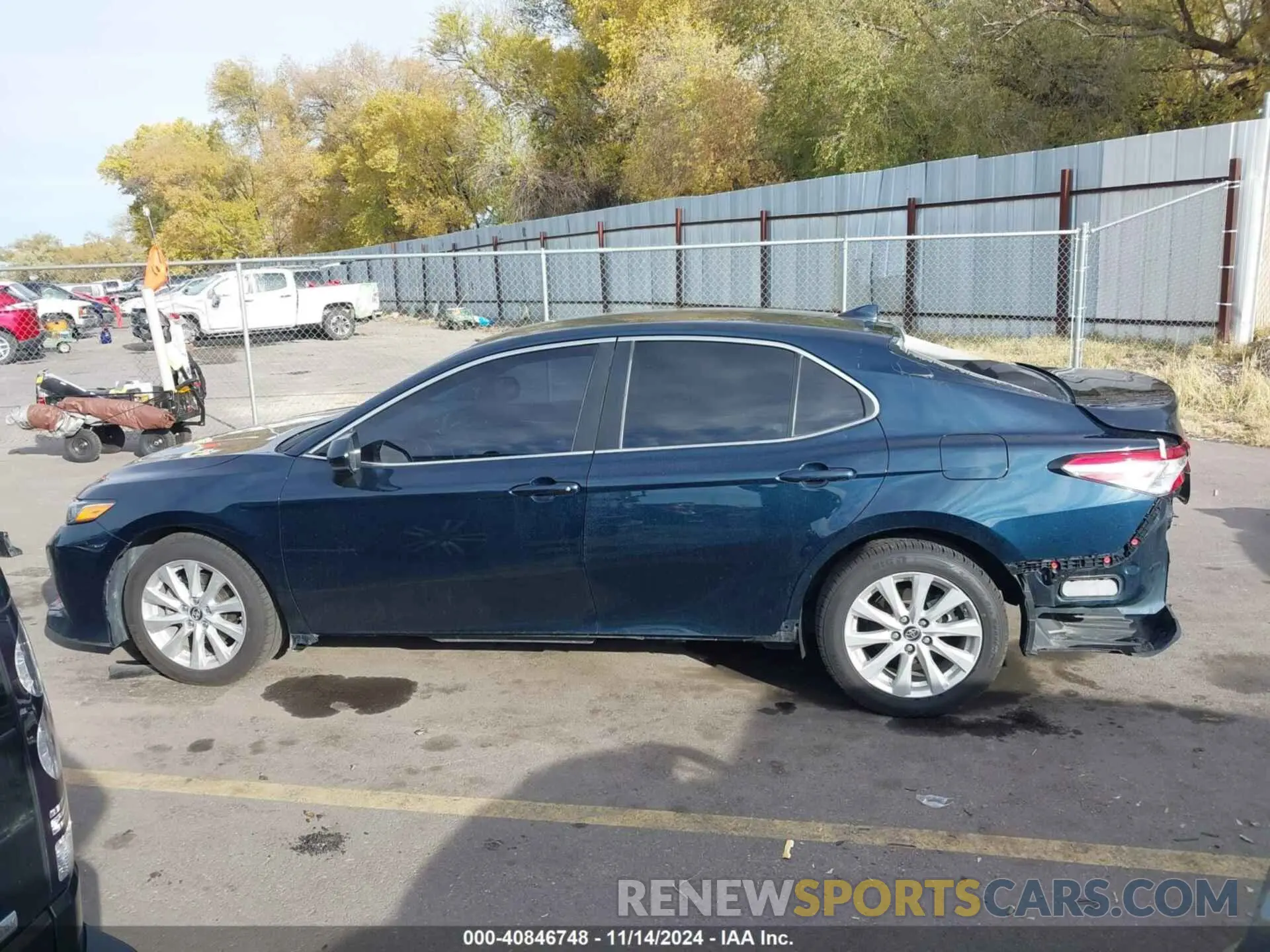 14 Photograph of a damaged car 4T1B11HK2KU760181 TOYOTA CAMRY 2019