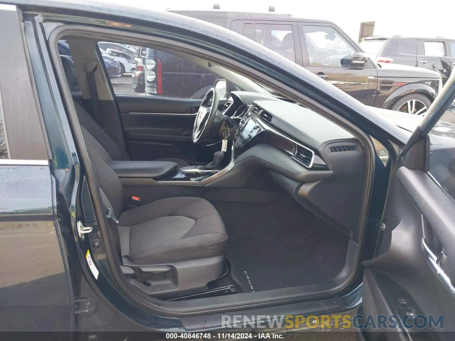 5 Photograph of a damaged car 4T1B11HK2KU760181 TOYOTA CAMRY 2019