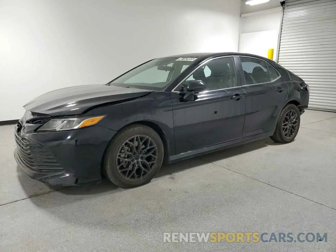 1 Photograph of a damaged car 4T1B11HK2KU763923 TOYOTA CAMRY 2019