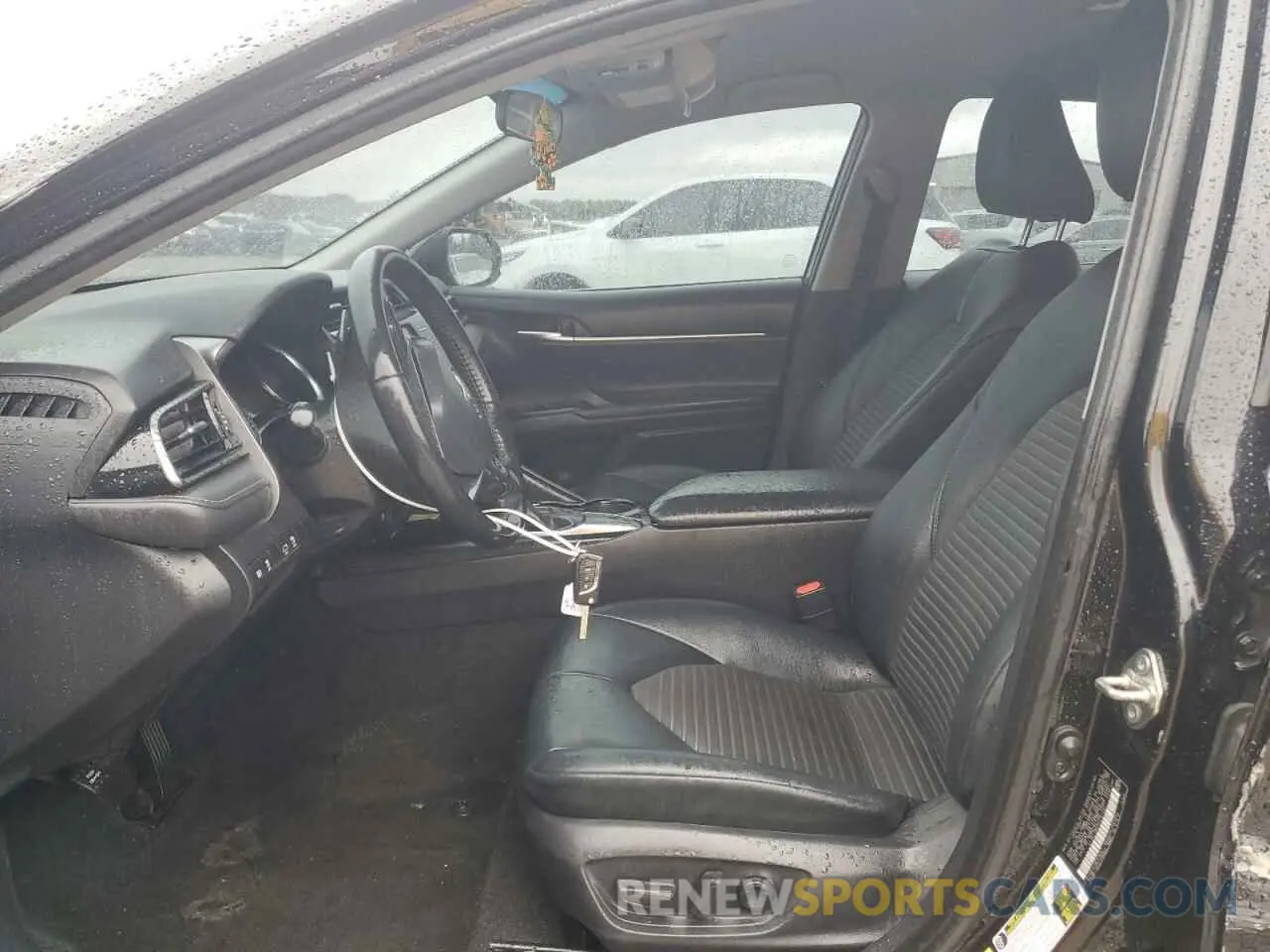 7 Photograph of a damaged car 4T1B11HK2KU767583 TOYOTA CAMRY 2019