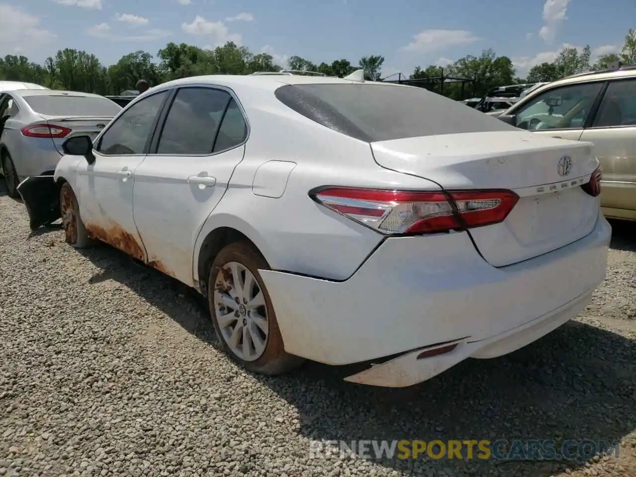 3 Photograph of a damaged car 4T1B11HK2KU768099 TOYOTA CAMRY 2019