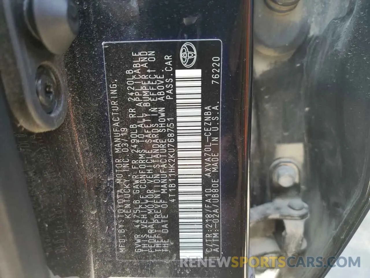 12 Photograph of a damaged car 4T1B11HK2KU768751 TOYOTA CAMRY 2019