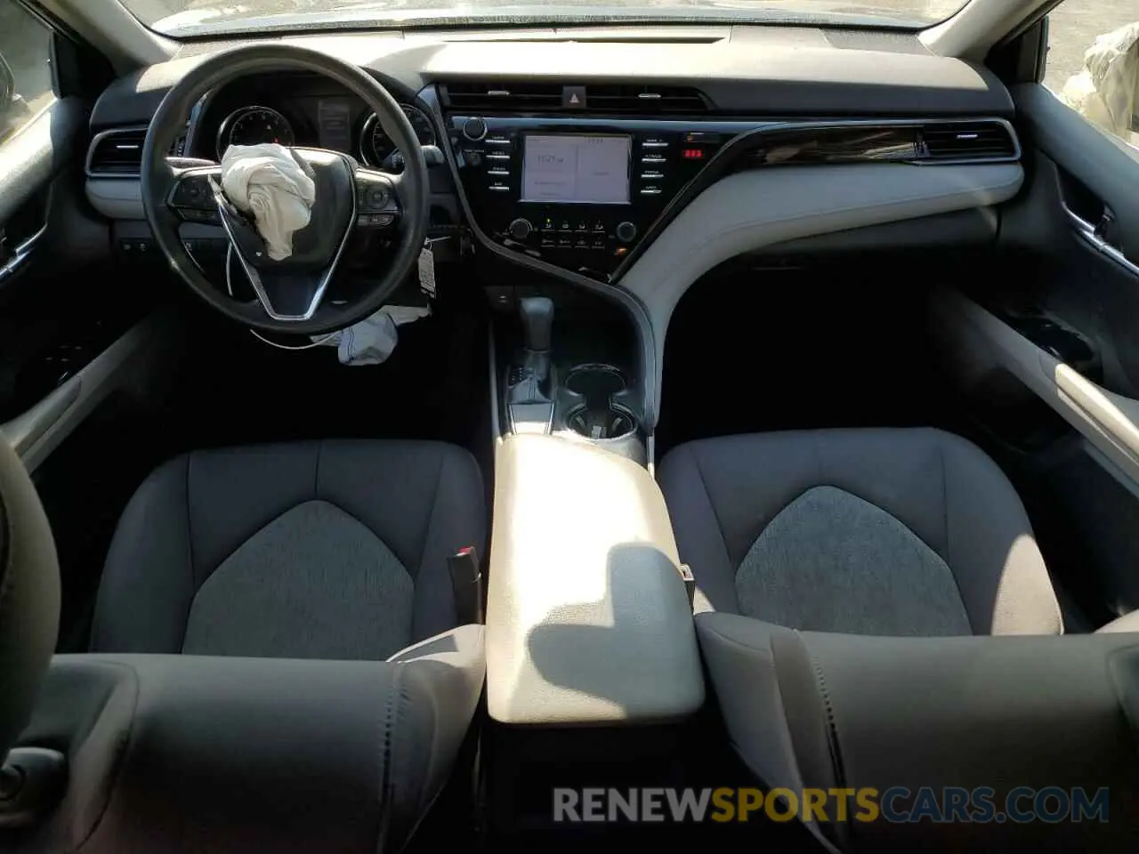 8 Photograph of a damaged car 4T1B11HK2KU768751 TOYOTA CAMRY 2019