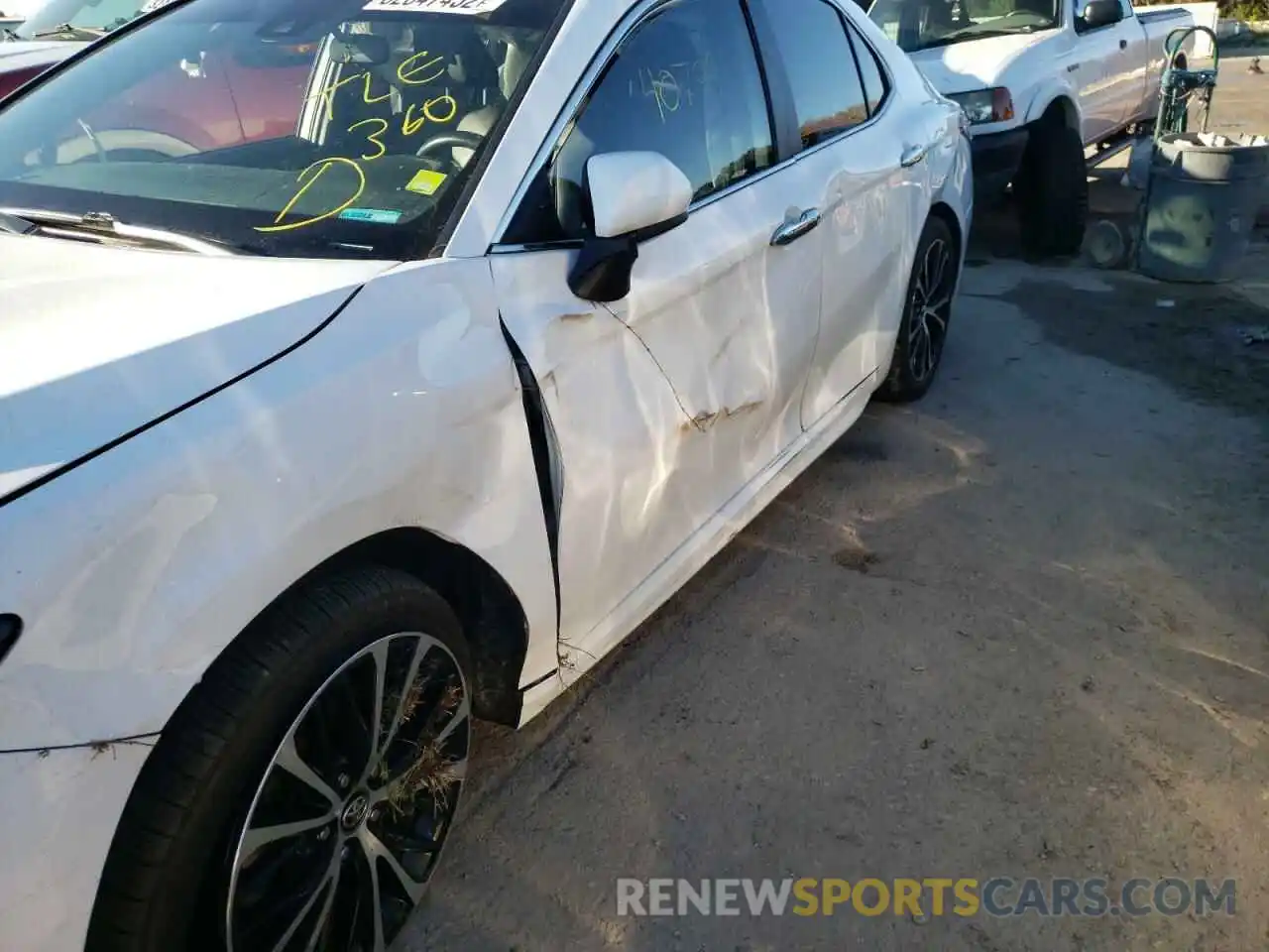 9 Photograph of a damaged car 4T1B11HK2KU768989 TOYOTA CAMRY 2019