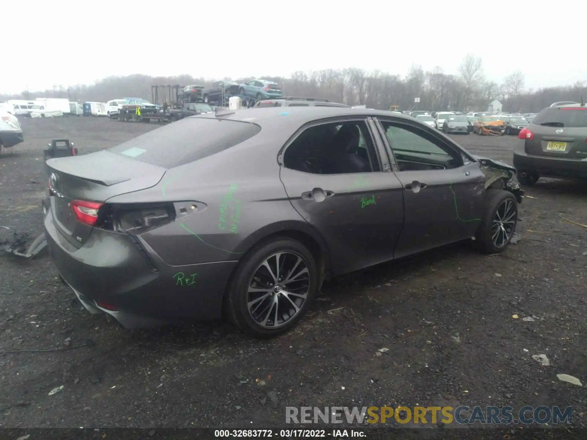 4 Photograph of a damaged car 4T1B11HK2KU770063 TOYOTA CAMRY 2019