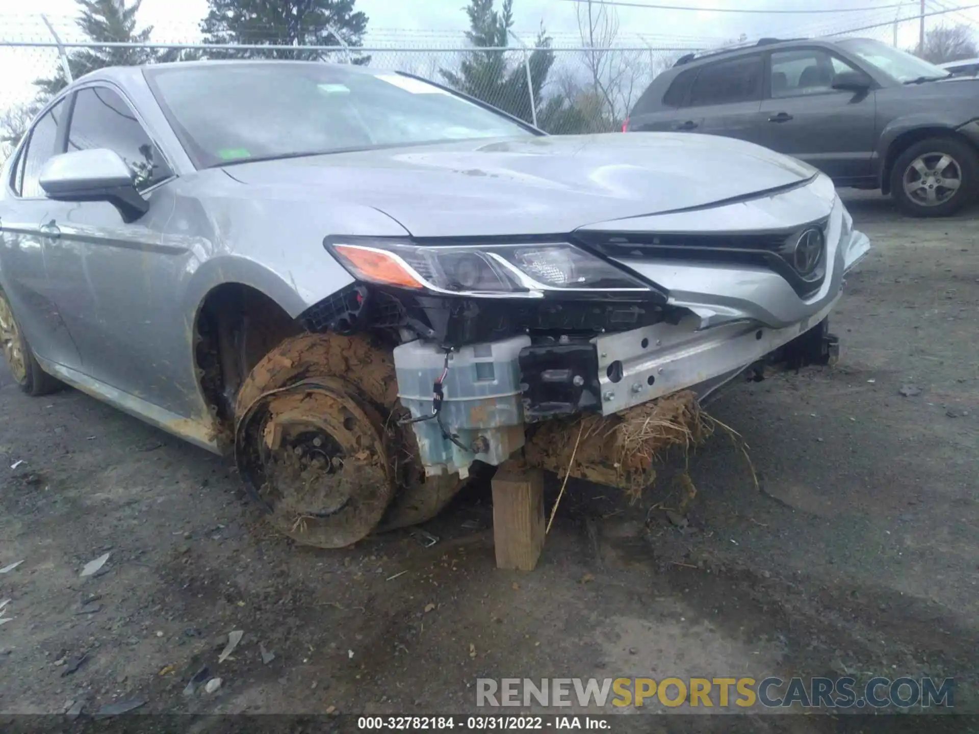 6 Photograph of a damaged car 4T1B11HK2KU770483 TOYOTA CAMRY 2019