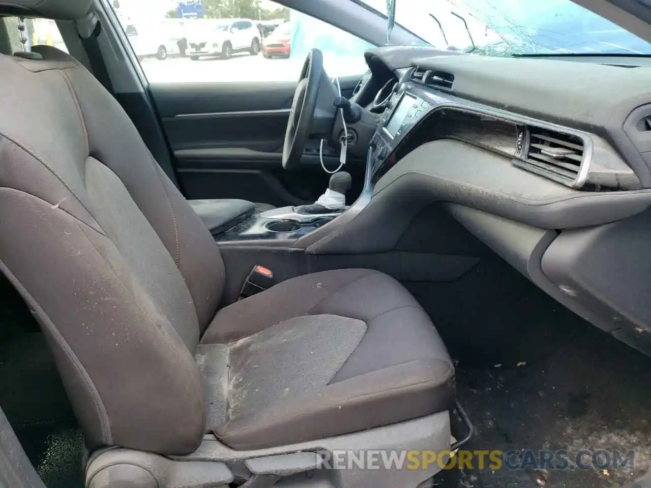 5 Photograph of a damaged car 4T1B11HK2KU771908 TOYOTA CAMRY 2019