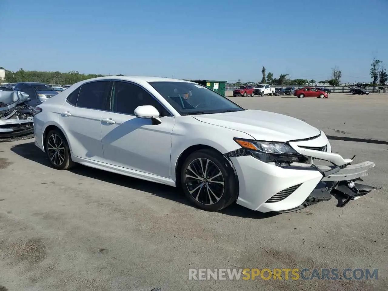4 Photograph of a damaged car 4T1B11HK2KU772203 TOYOTA CAMRY 2019