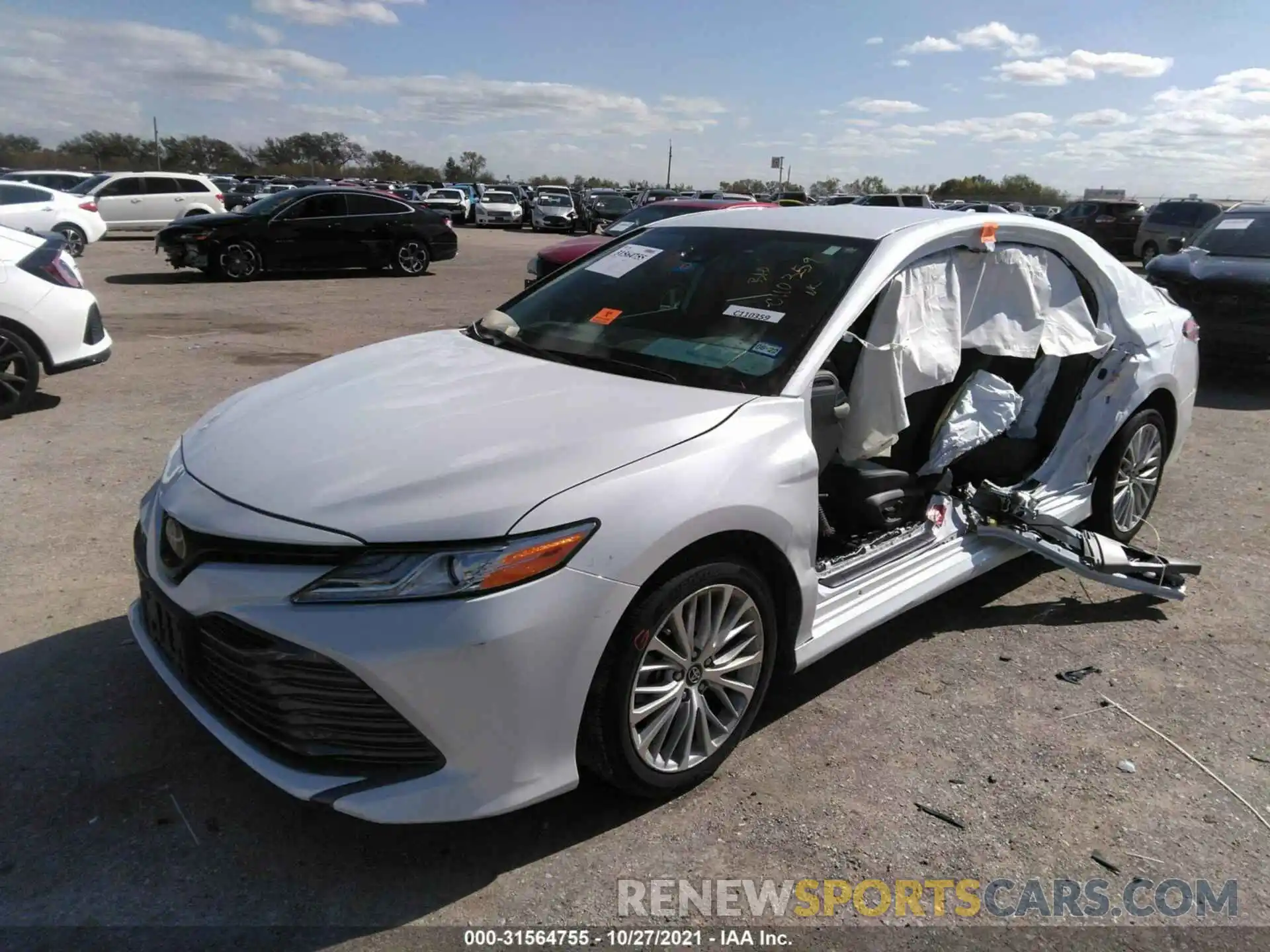 2 Photograph of a damaged car 4T1B11HK2KU772282 TOYOTA CAMRY 2019