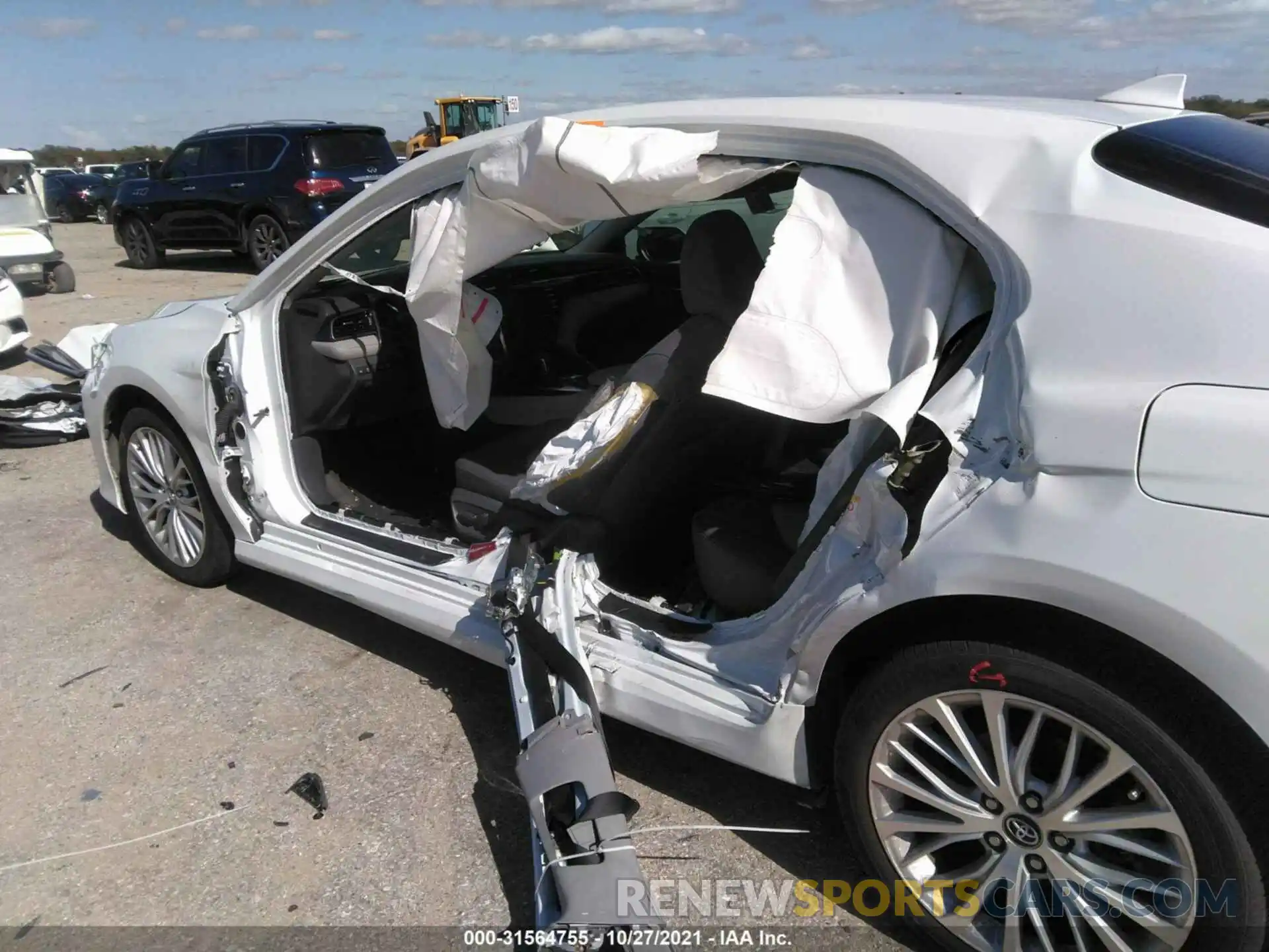 6 Photograph of a damaged car 4T1B11HK2KU772282 TOYOTA CAMRY 2019