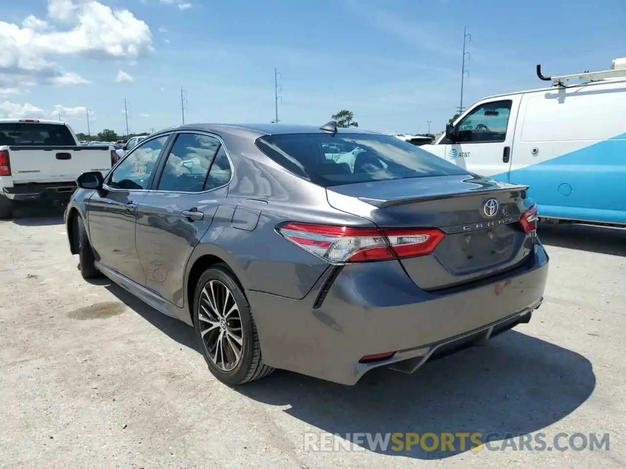 3 Photograph of a damaged car 4T1B11HK2KU780592 TOYOTA CAMRY 2019