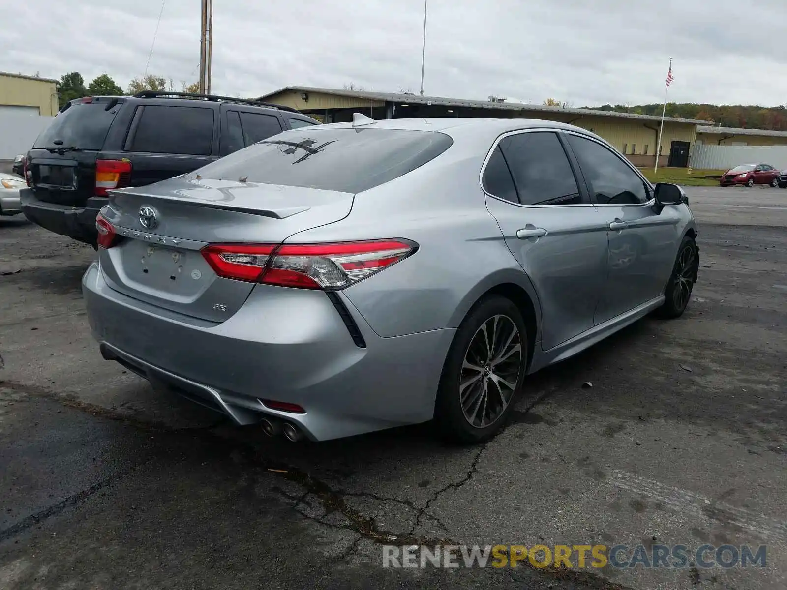 4 Photograph of a damaged car 4T1B11HK2KU782021 TOYOTA CAMRY 2019