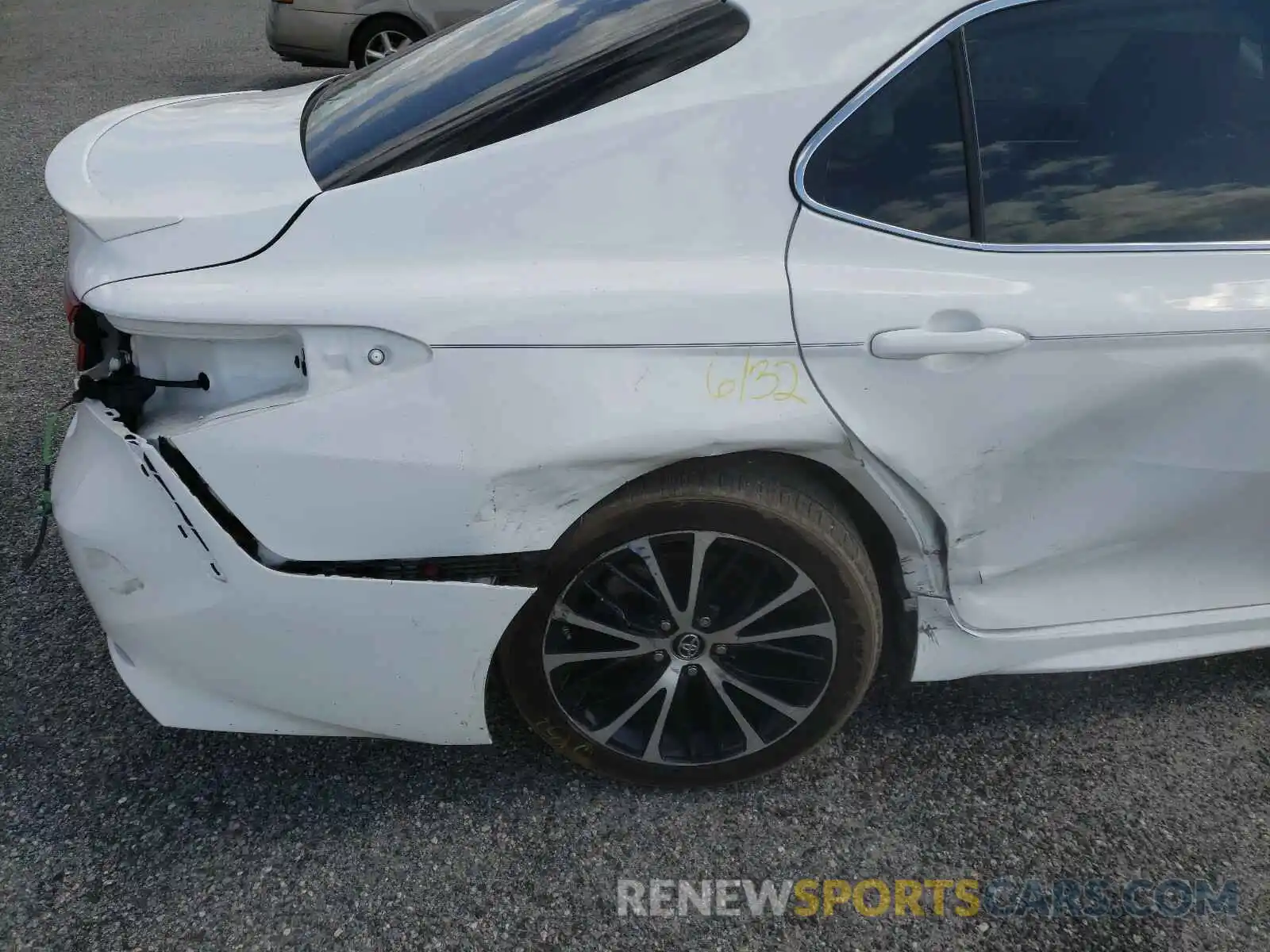 9 Photograph of a damaged car 4T1B11HK2KU782908 TOYOTA CAMRY 2019