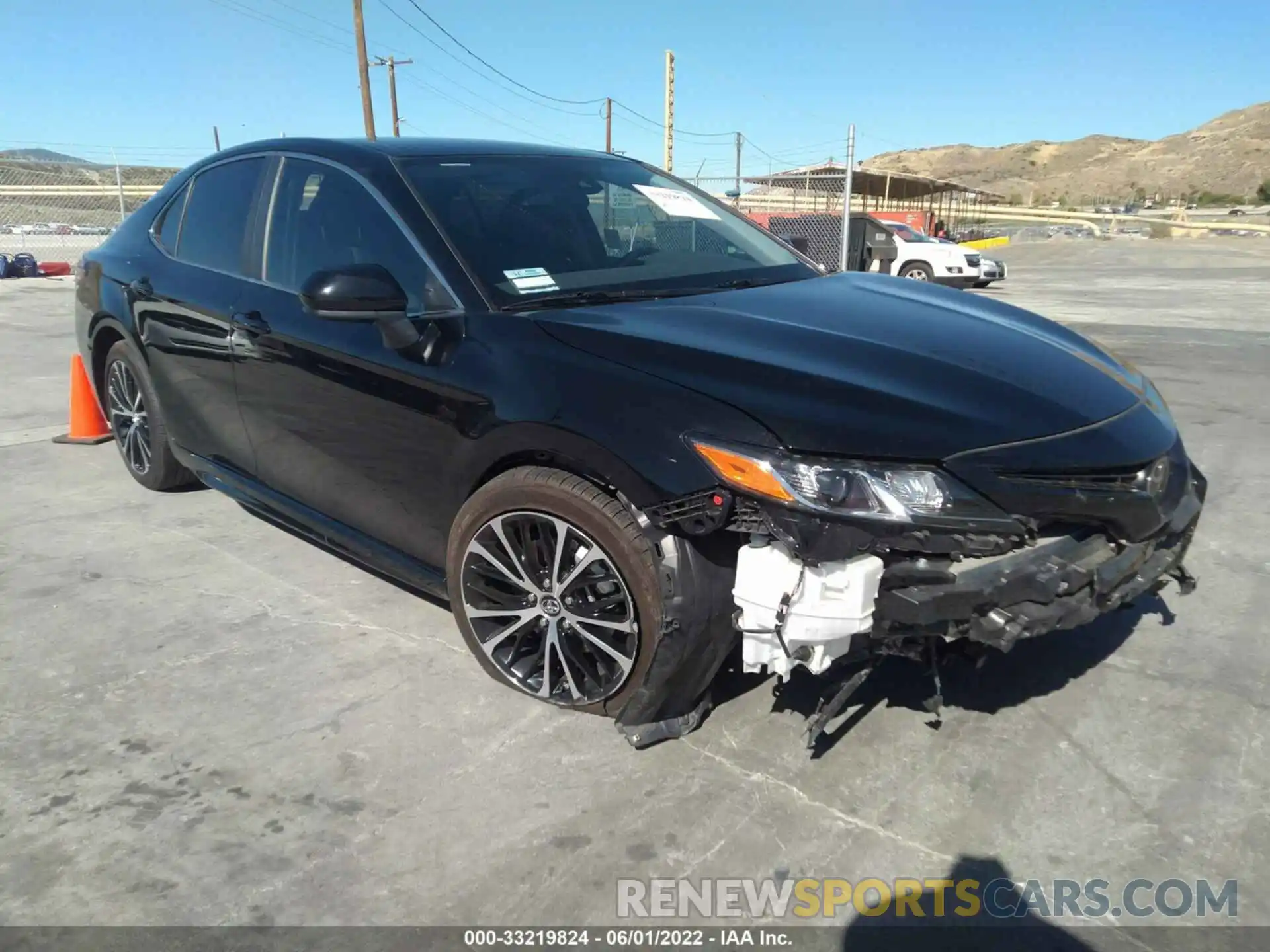 1 Photograph of a damaged car 4T1B11HK2KU784884 TOYOTA CAMRY 2019