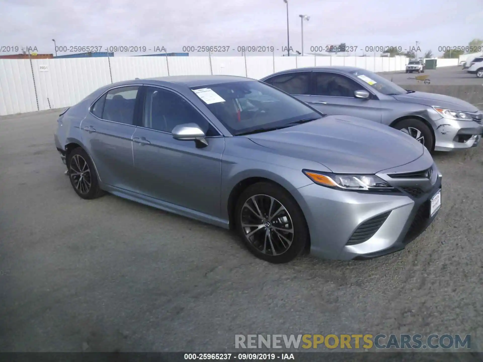 1 Photograph of a damaged car 4T1B11HK2KU786327 TOYOTA CAMRY 2019