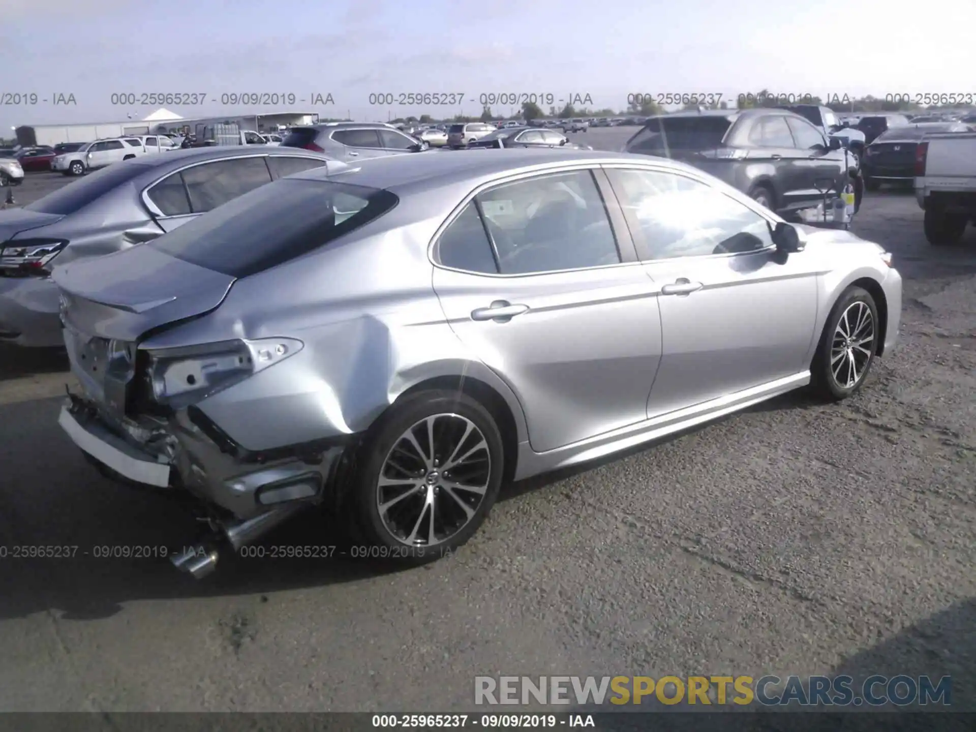 4 Photograph of a damaged car 4T1B11HK2KU786327 TOYOTA CAMRY 2019