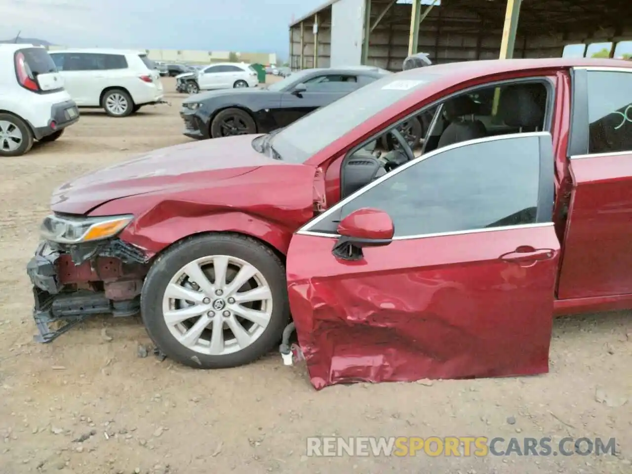 9 Photograph of a damaged car 4T1B11HK2KU786957 TOYOTA CAMRY 2019