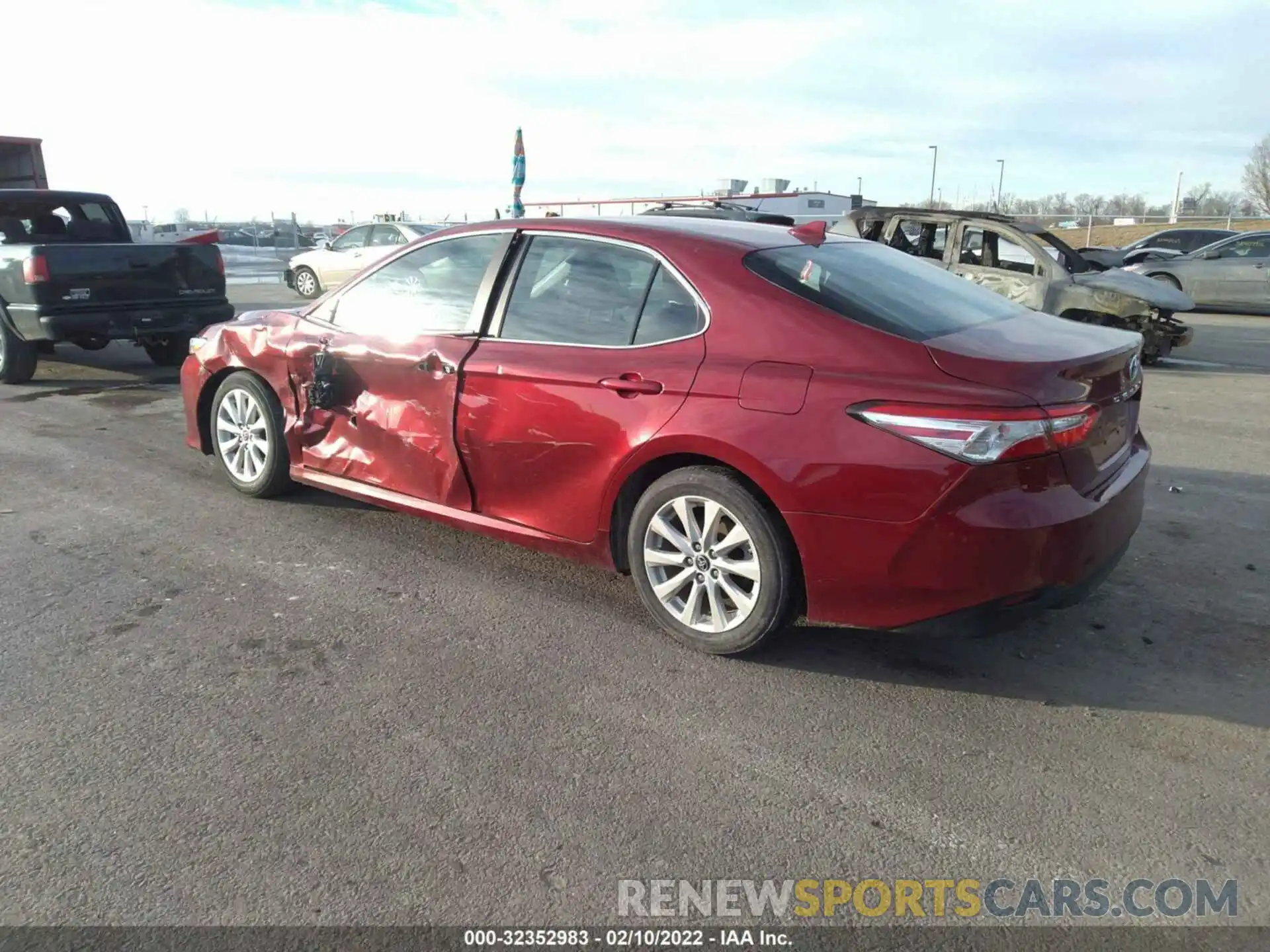 3 Photograph of a damaged car 4T1B11HK2KU787011 TOYOTA CAMRY 2019