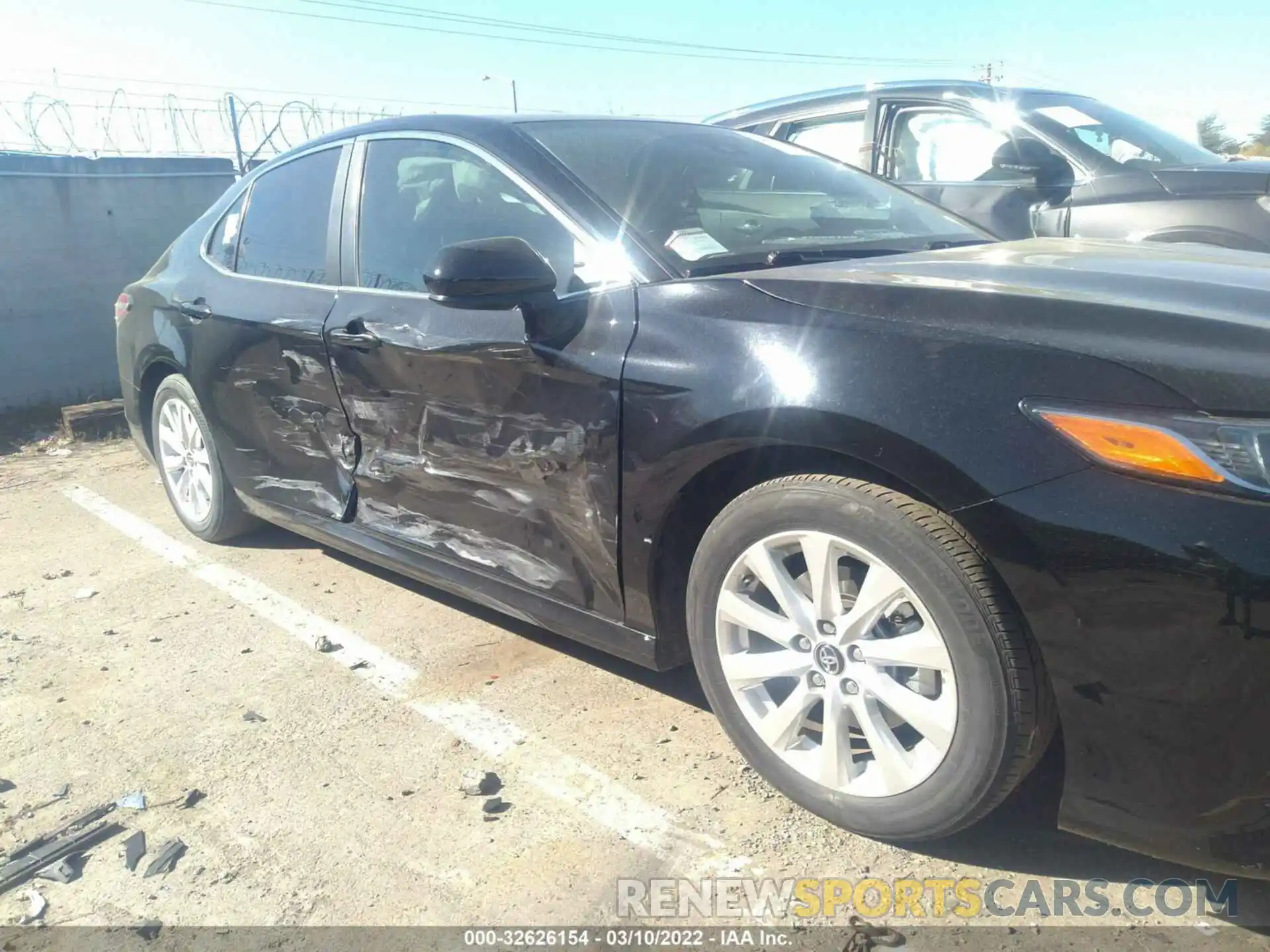 6 Photograph of a damaged car 4T1B11HK2KU787719 TOYOTA CAMRY 2019