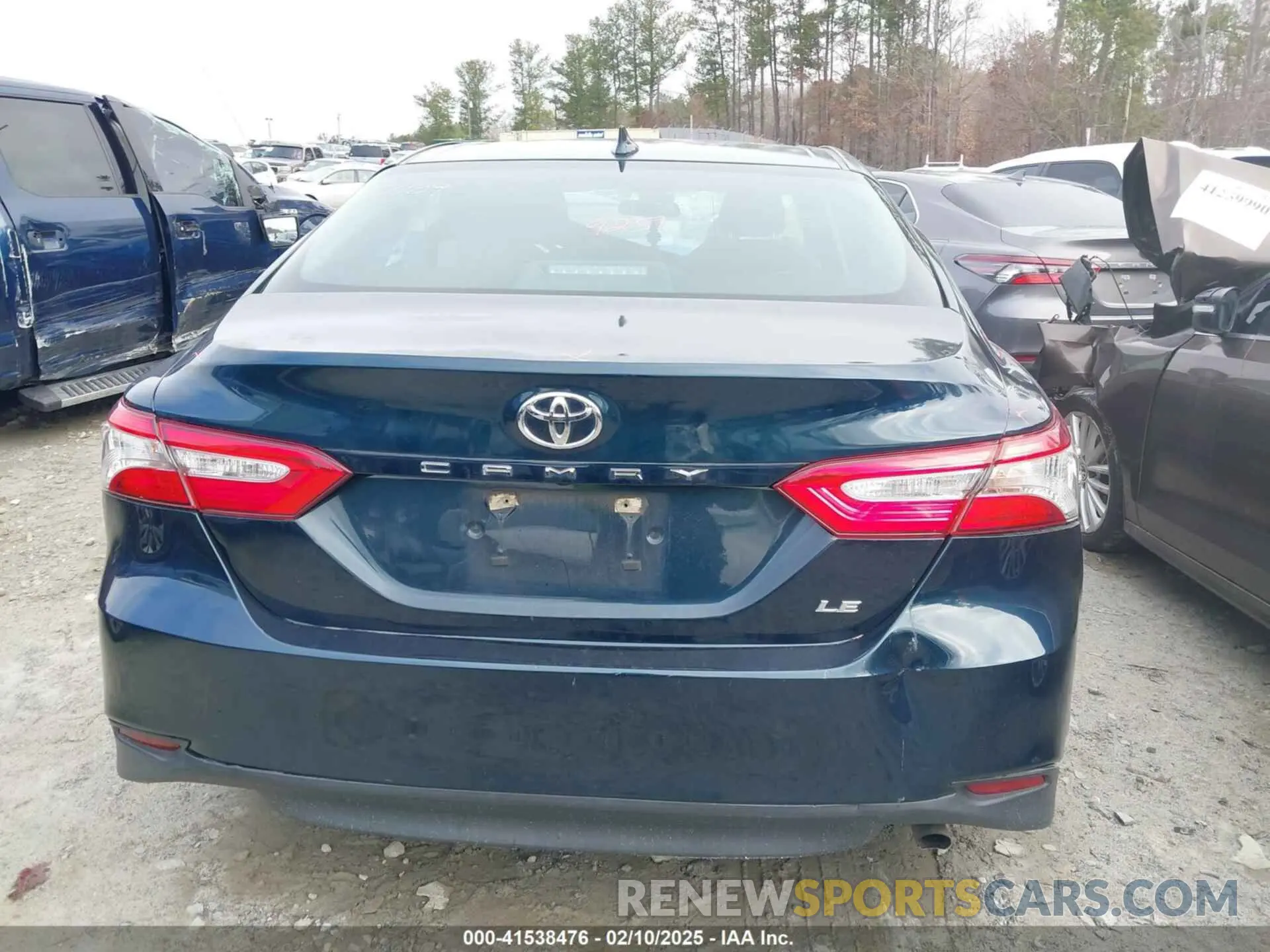 16 Photograph of a damaged car 4T1B11HK2KU793908 TOYOTA CAMRY 2019