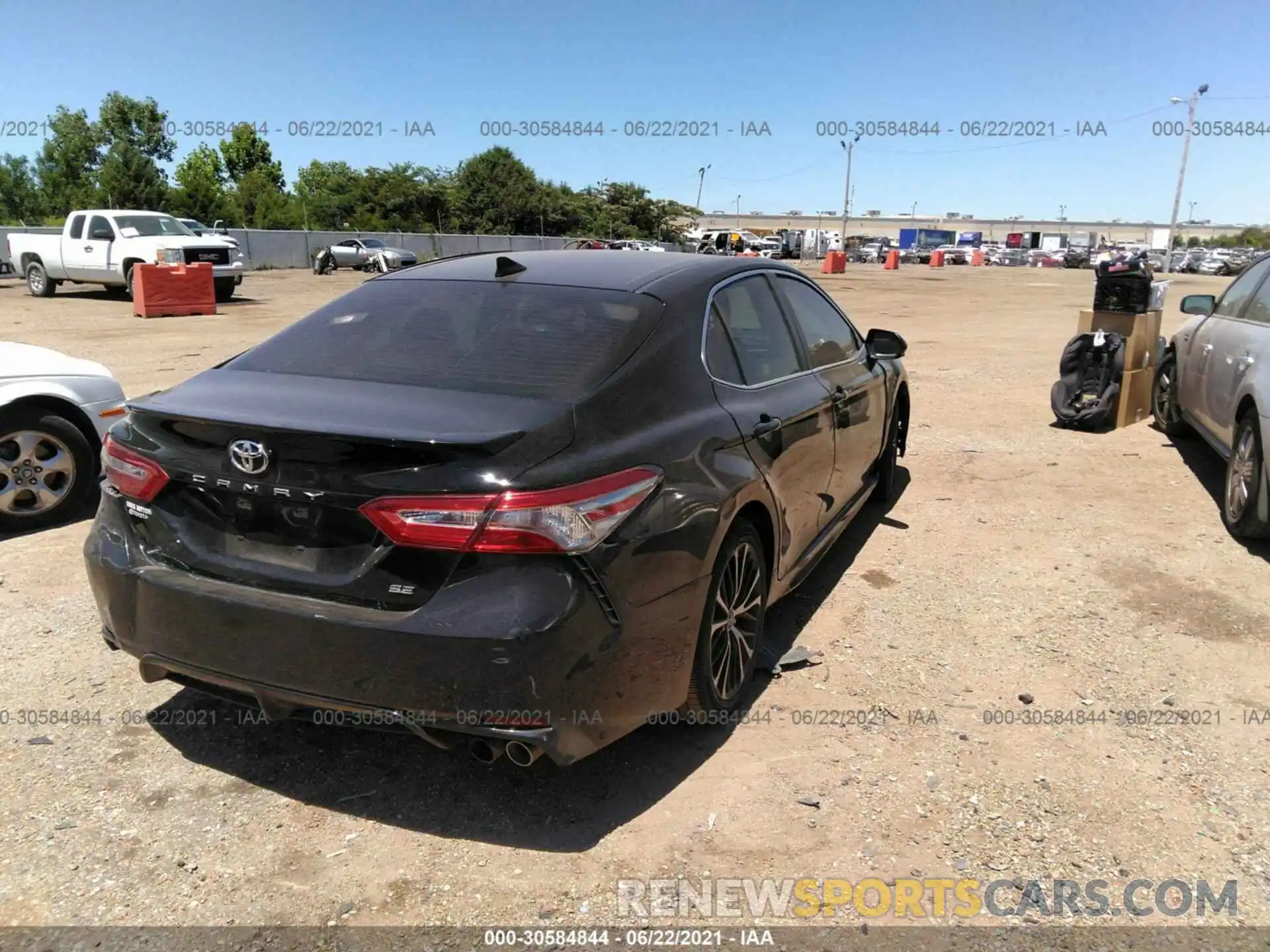 4 Photograph of a damaged car 4T1B11HK2KU799854 TOYOTA CAMRY 2019