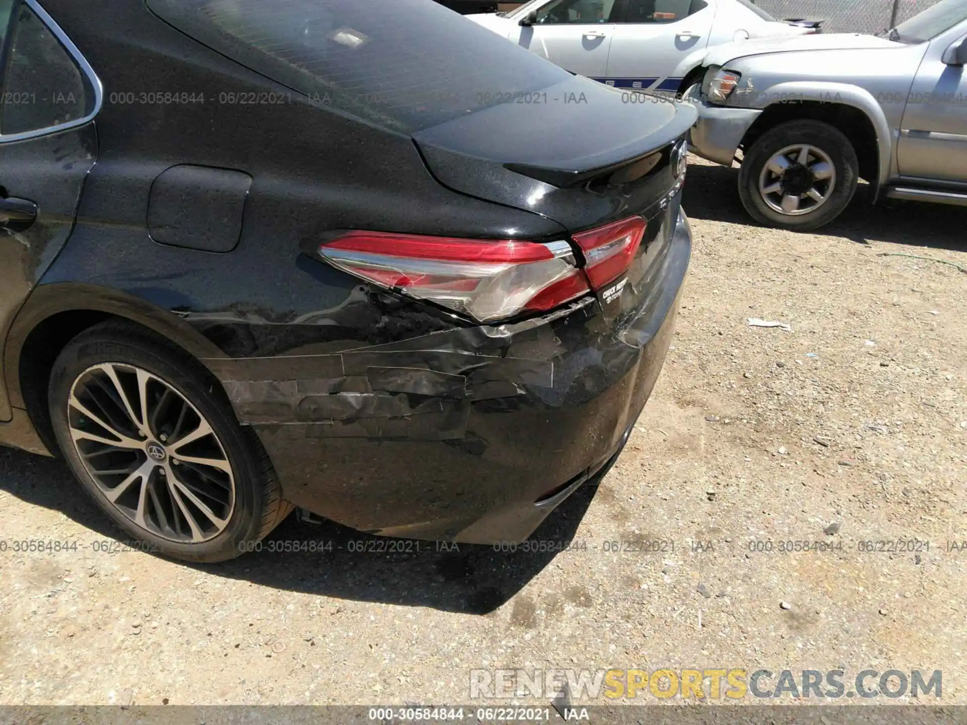 6 Photograph of a damaged car 4T1B11HK2KU799854 TOYOTA CAMRY 2019