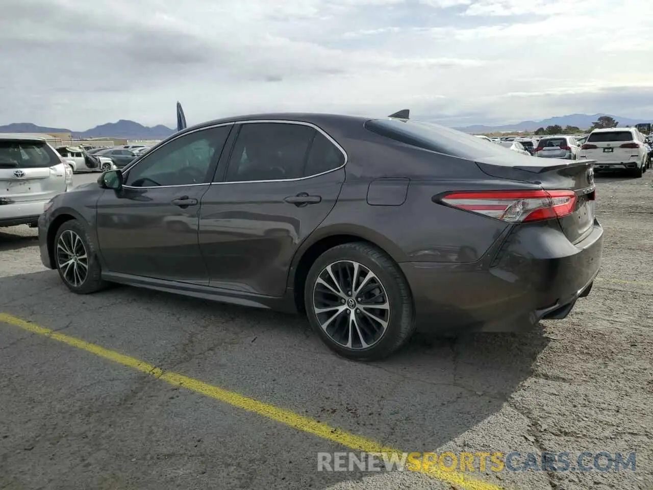 2 Photograph of a damaged car 4T1B11HK2KU804048 TOYOTA CAMRY 2019
