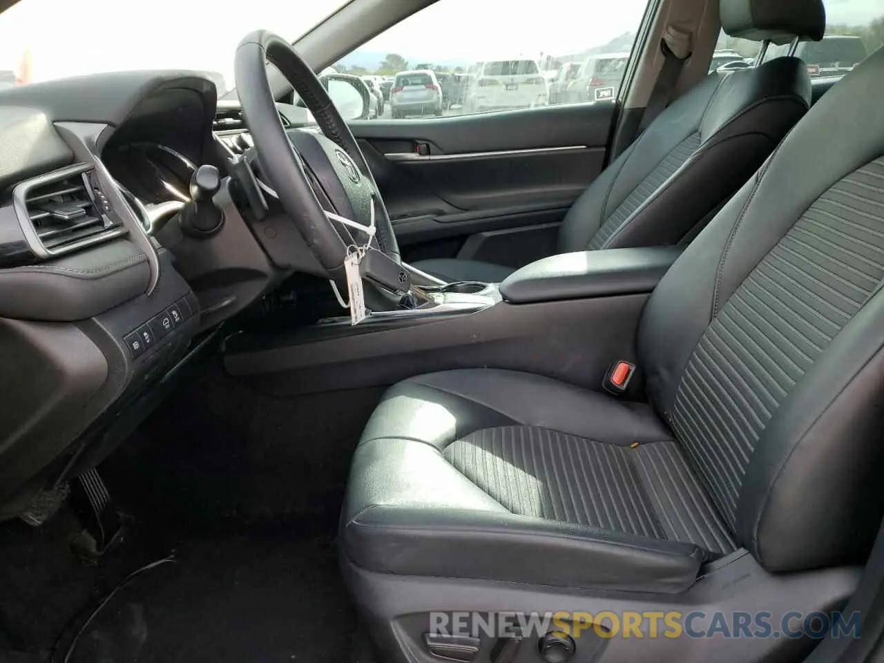 7 Photograph of a damaged car 4T1B11HK2KU804048 TOYOTA CAMRY 2019