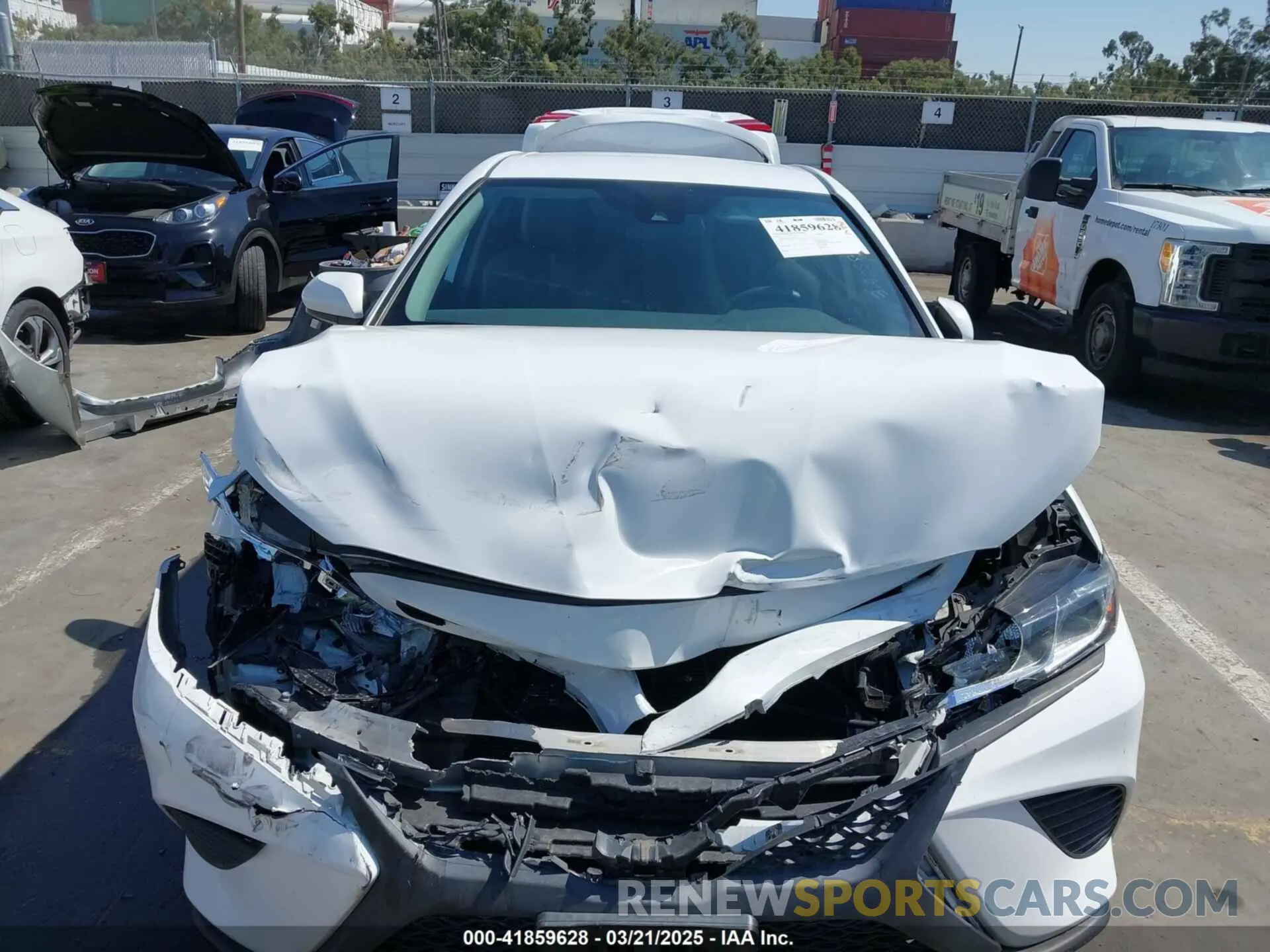 13 Photograph of a damaged car 4T1B11HK2KU804101 TOYOTA CAMRY 2019