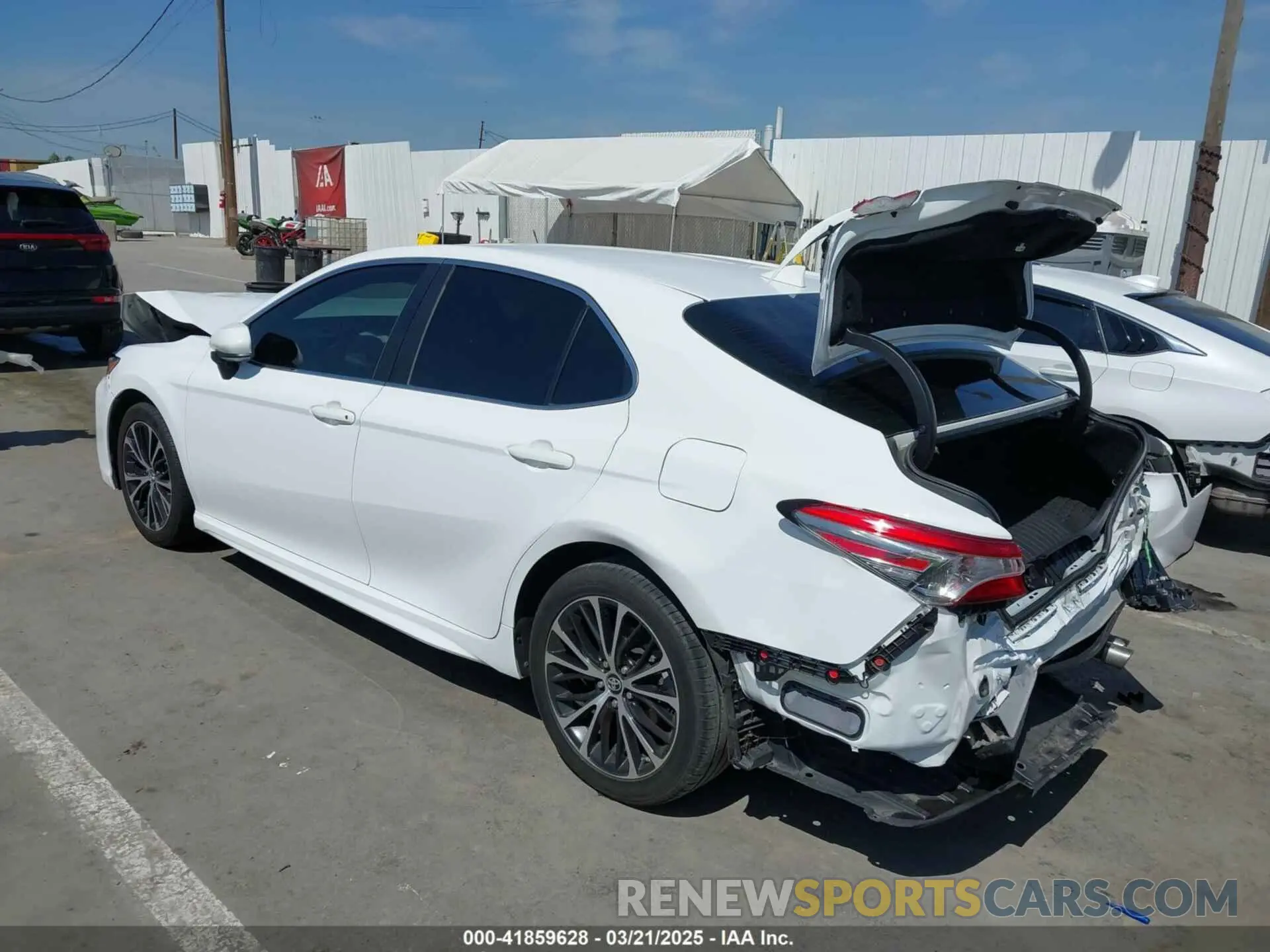 3 Photograph of a damaged car 4T1B11HK2KU804101 TOYOTA CAMRY 2019