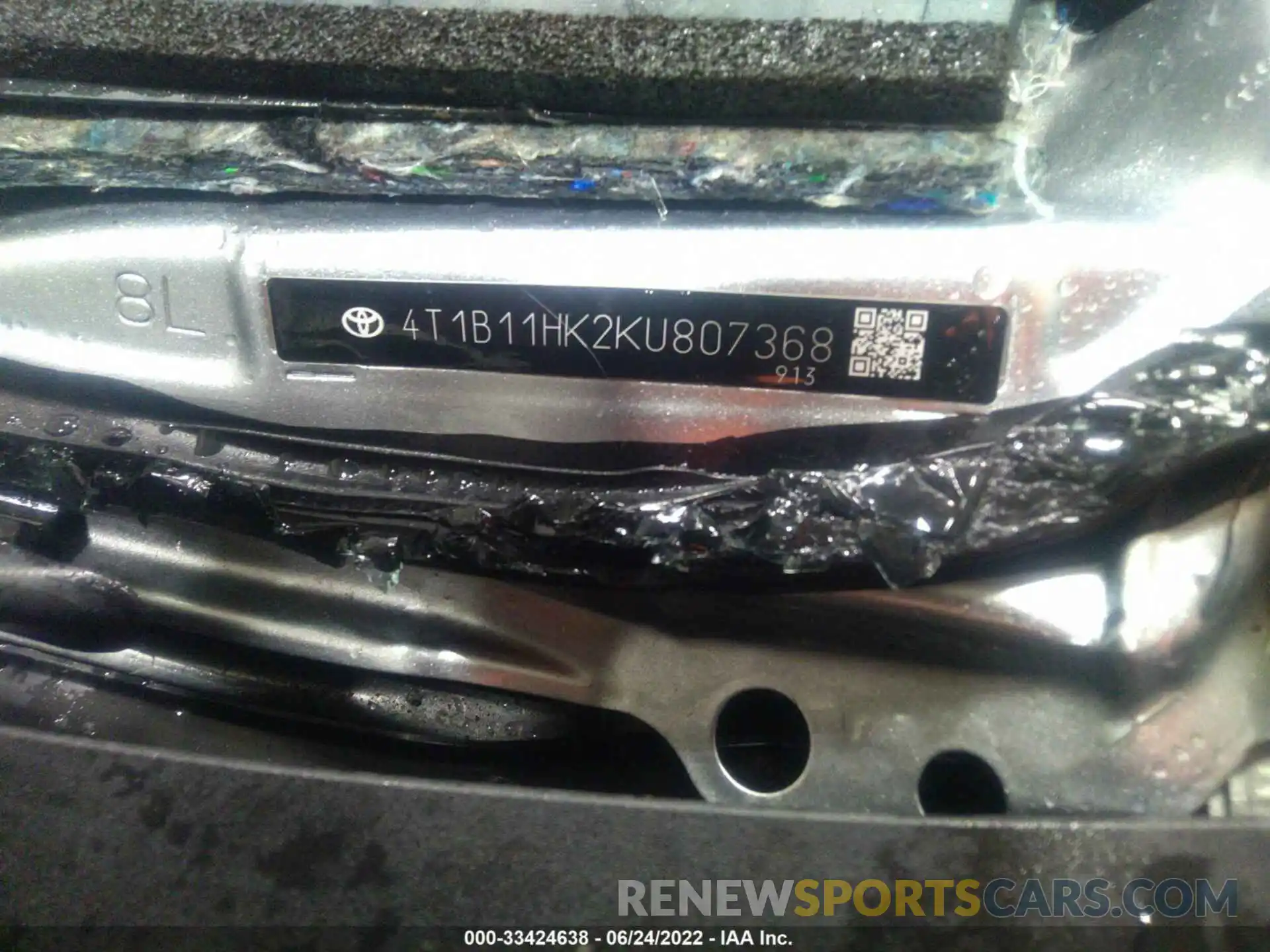 9 Photograph of a damaged car 4T1B11HK2KU807368 TOYOTA CAMRY 2019