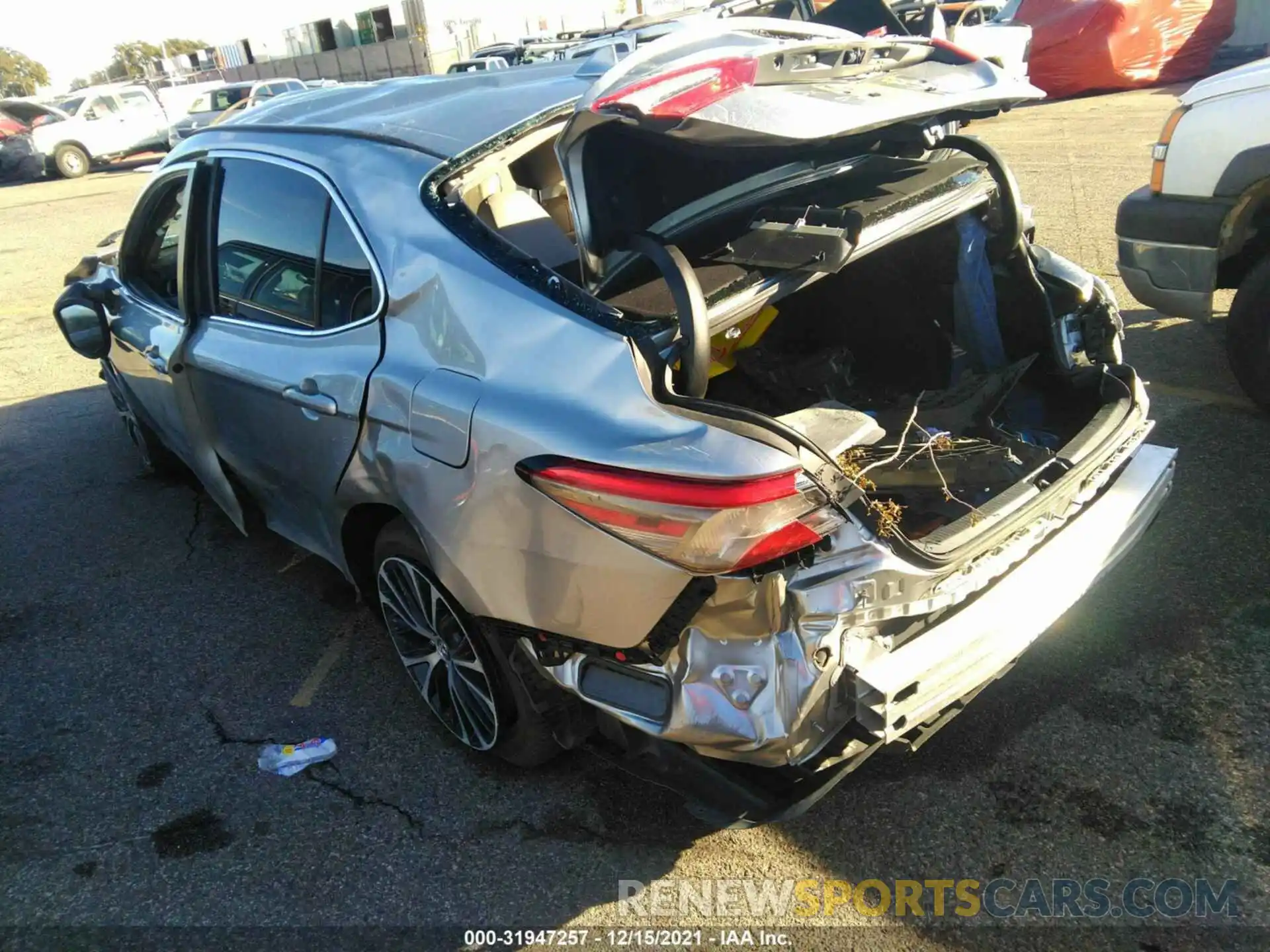 3 Photograph of a damaged car 4T1B11HK2KU807564 TOYOTA CAMRY 2019