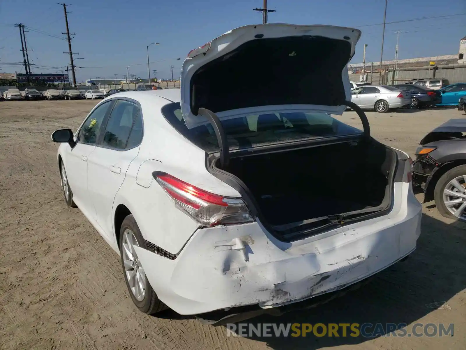 3 Photograph of a damaged car 4T1B11HK2KU807578 TOYOTA CAMRY 2019