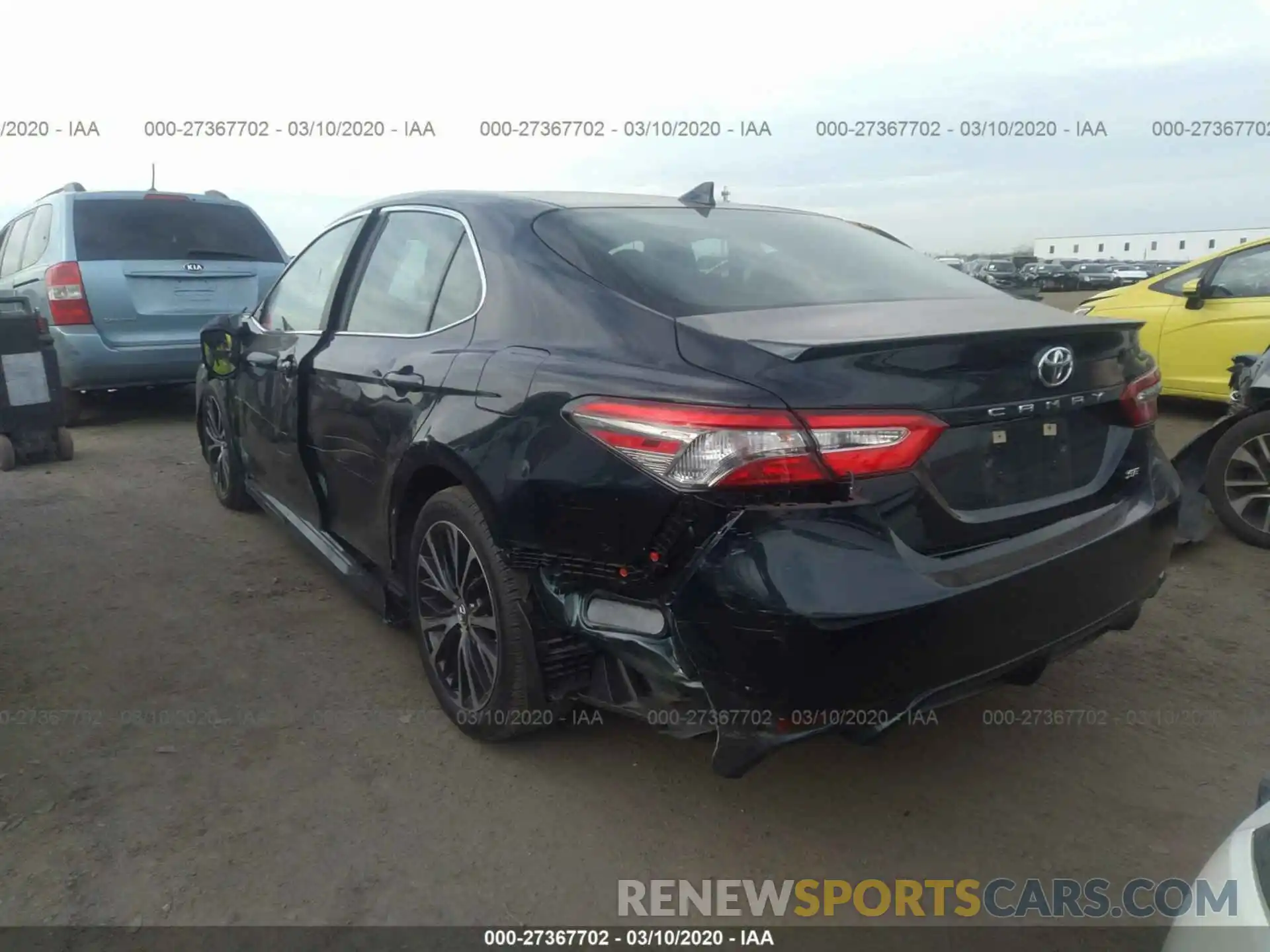 3 Photograph of a damaged car 4T1B11HK2KU813316 TOYOTA CAMRY 2019