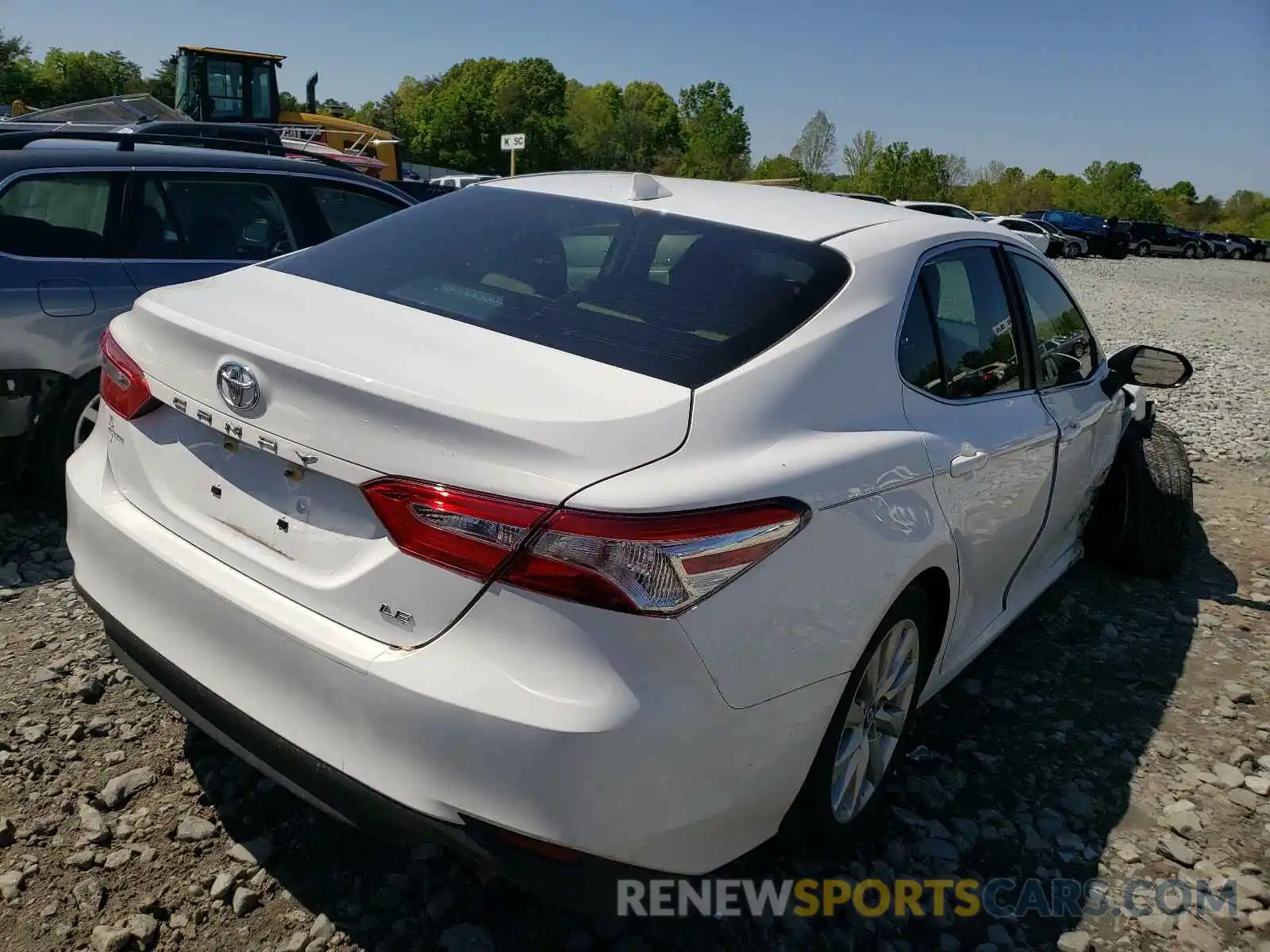 4 Photograph of a damaged car 4T1B11HK2KU816247 TOYOTA CAMRY 2019