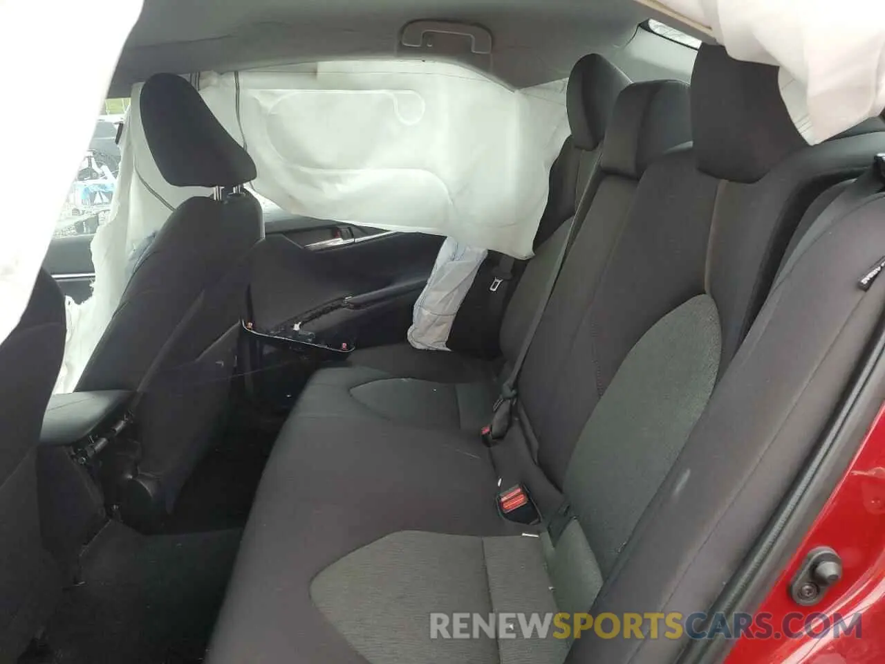10 Photograph of a damaged car 4T1B11HK2KU819195 TOYOTA CAMRY 2019