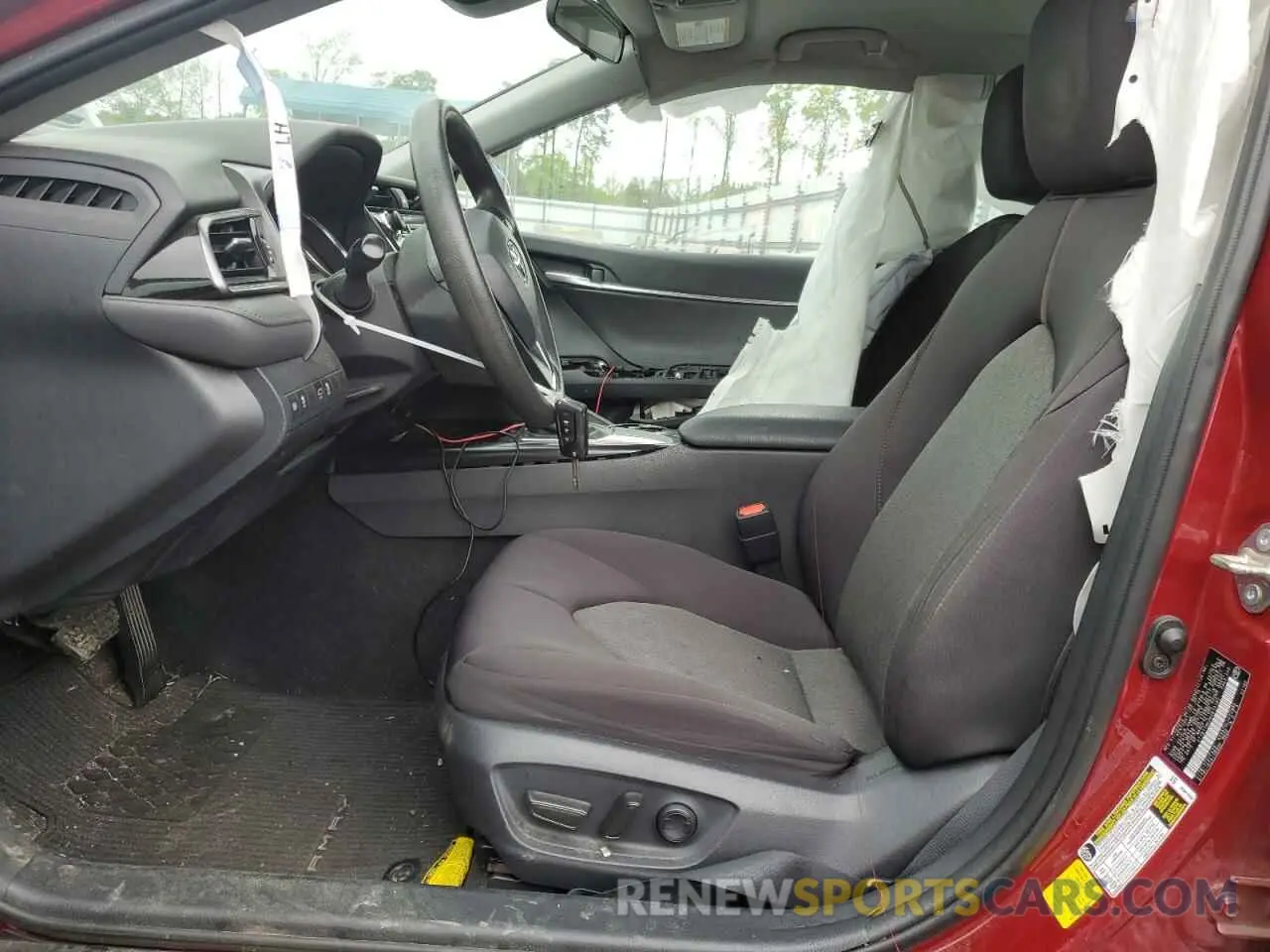 7 Photograph of a damaged car 4T1B11HK2KU819195 TOYOTA CAMRY 2019