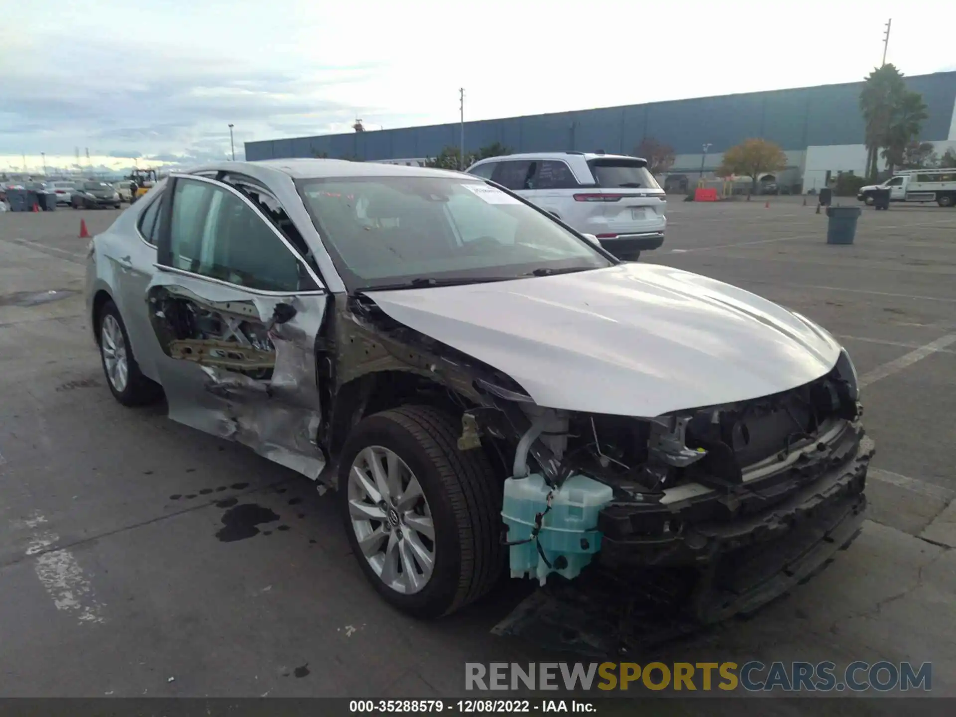 1 Photograph of a damaged car 4T1B11HK2KU821237 TOYOTA CAMRY 2019