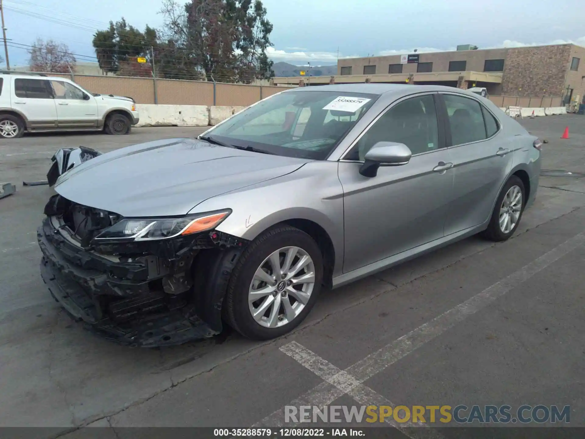 2 Photograph of a damaged car 4T1B11HK2KU821237 TOYOTA CAMRY 2019